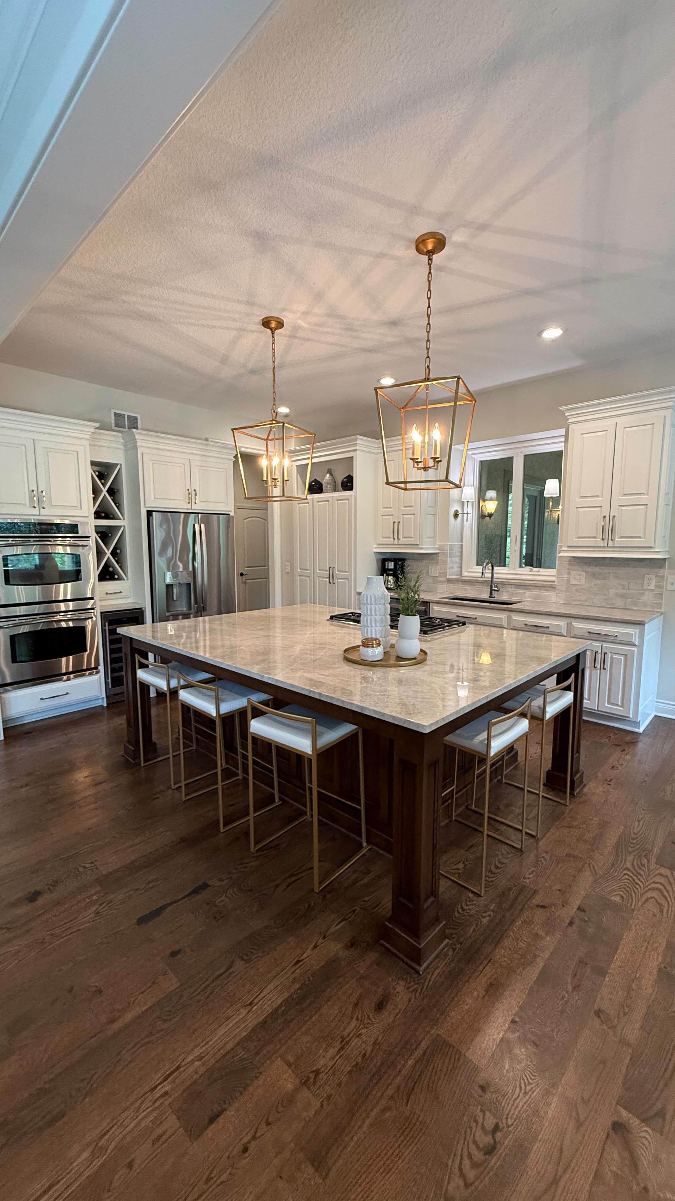 Live tomorrow on the MLS!!
Stunning updated 2 Story in Coveted Mills Farm. Main floor was completely renovated. Gorgeous custom kitchen with gleaming quartzite counter top.
Don’t miss this one! DM to schedule a private showing #kcrealestate #comingsoon #millsfarm #millsfarmliving