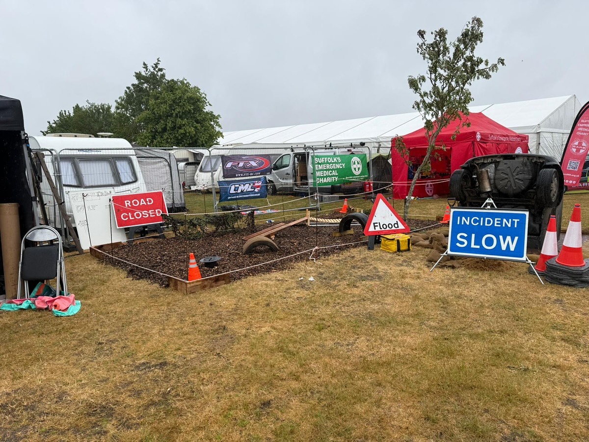 Members from numerous Community Emergency Volunteer (CEV) Teams across the East of England region are set up at the @suffolkshow with our vehicle submerged in flood water display, and our RC rock crawler track, where for £2 you can have a go on our RC Rescue 4x4 that was kindly donated by @cmldistribution!
Make sure to visit us to find out more about what we do, how you can help, and any vacant position on the team.