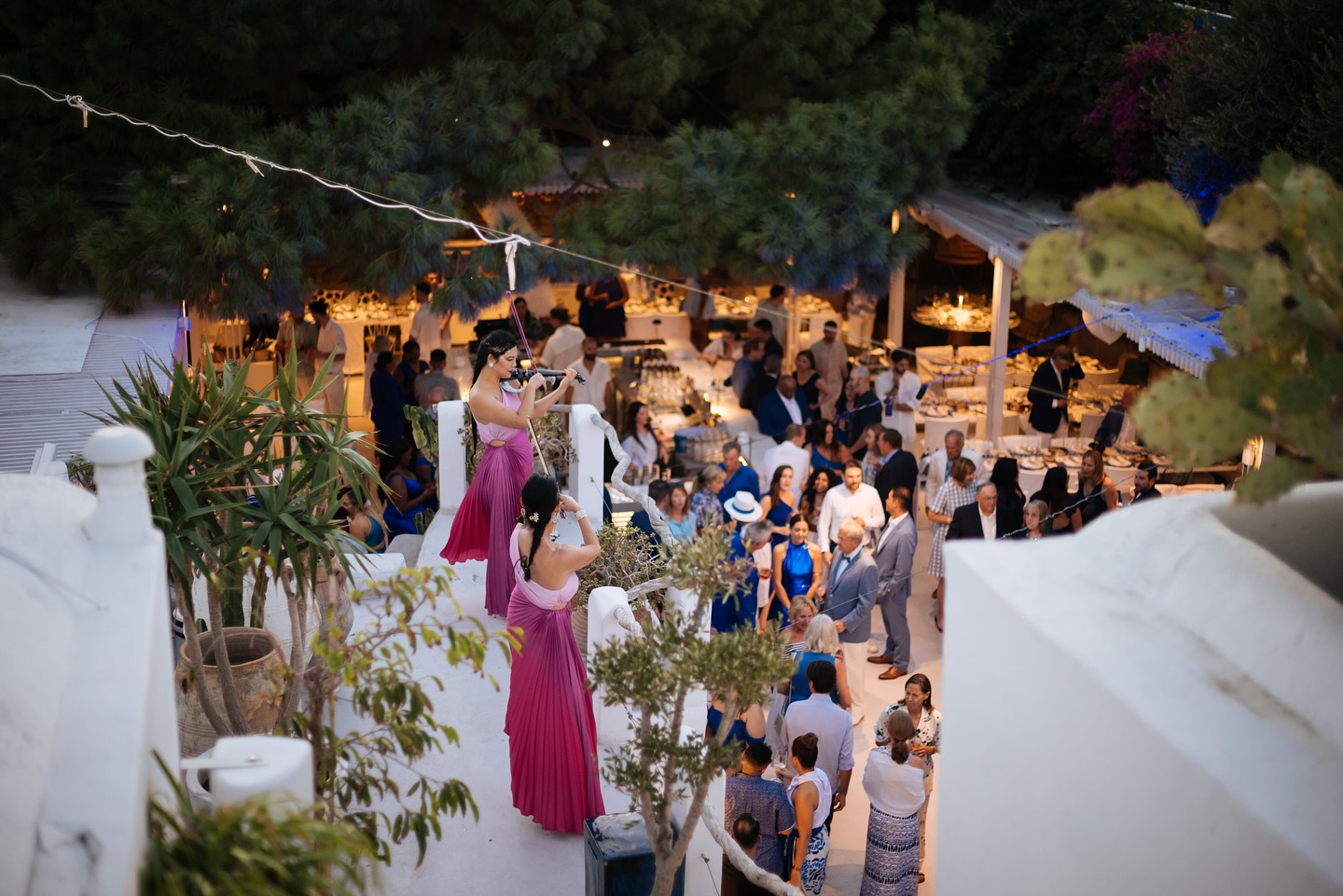 A wedding turned into a cinematic score.
#eventproductions #eventproductionshow #airplayexperience #party #lifestyle #entertainment
@skiss_photo