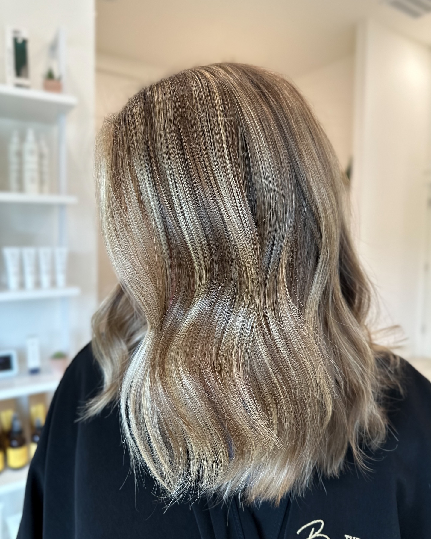 Hey there mama, Do you remember the last time you had a moment just for yourself? I bet It’s been a while, hasn’t it?
Between the late-night lullabies and the early morning cuddles, you’ve been putting everyone else first.
But guess what? It’s time to put YOU back on the priority list. 💕
It’s been way too long since you last got your hair done, and we think it’s high time for a little pampering session for you:
Because self-care isn’t selfish, it’s necessary.
Remember, you can’t pour from an empty cup. So, fill yours up first. You deserve it, mama!
If this resonated with you, we would love to pamper you with a relaxing, rejuvenating hair day at our salon.
Click the link in our bio to schedule today.
*swipe to see this mama’s before photo..
.
.
Main Stylist: @andrea_thebespokehairco
Co-Stylist: @ellies_element
Products used: Innersense (link in bio to purchase)
-Pure Harmony Shampoo + Pure Inspiration Conditioner
-K18 in salon treatment
-Tools: Dyson Blowdryer and Bioionic Curling Iron
#selfcare #MomLife #takeapause #relaxandrejuvenate #hairday #puntagordahairstylist #puntagordahairsalon