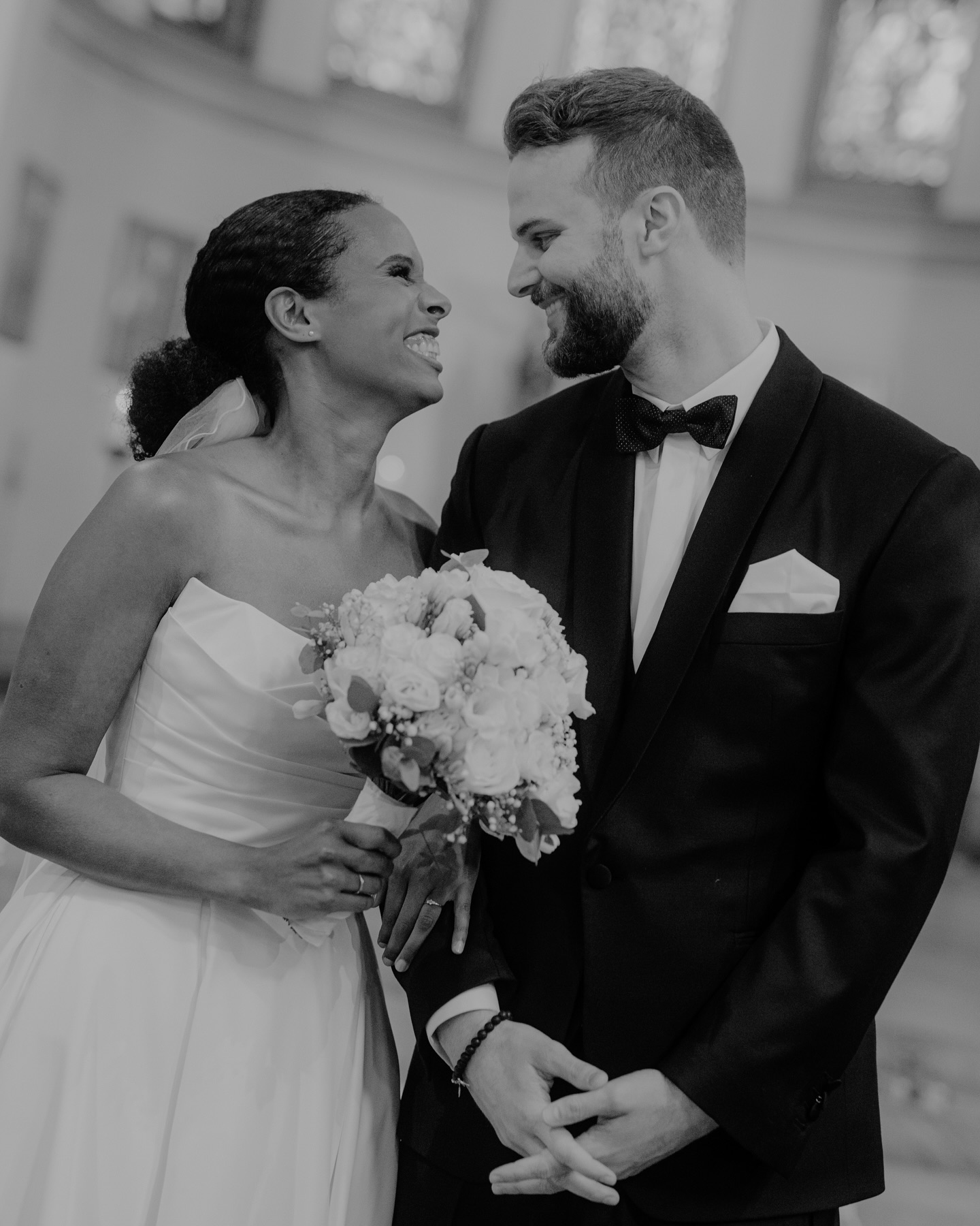 A & L / Wedding Day 🤍
Danke, dass ich Teil davon sein durfte – es war mir eine Ehre, euch zu begleiten. ✨
Und dieses Brautkleid? Ich bin verliebt! So eine gute Wahl bei @brautbluete – einfach traumhaft! 🤍
#Hochzeitsfotografie #WeddingVibes #BrautkleidLiebe #Brautbluete #KölnHochzeit #AuthentischeHochzeitsfotos #cleanwedding #modernwedding #destinationwedding #brautkleid