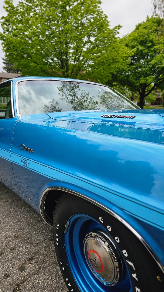 She looks good!
1970 Hemi Challenger R/T ready for the streets.
It is great to have a part in bringing life back to this old and tired single stage metaic B5 blue. Cool background story on the car, and finally paired back up with its original 426 Hemi motor! Thanks again, @performancecarrestorations for the opportunity once again.