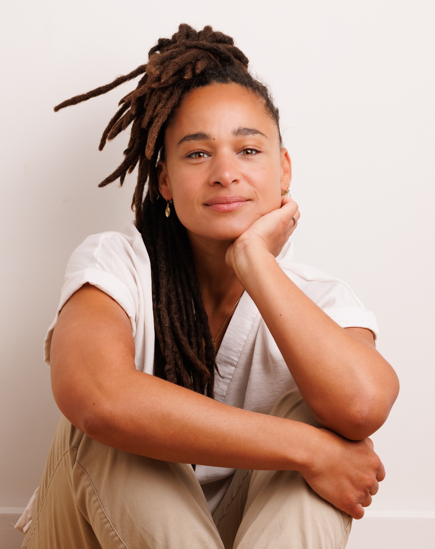 Shoot with the one and only Sarita β movement director, total force of nature. π₯
#Headshots #MovementDirector #PortraitSession #CreativeEnergy