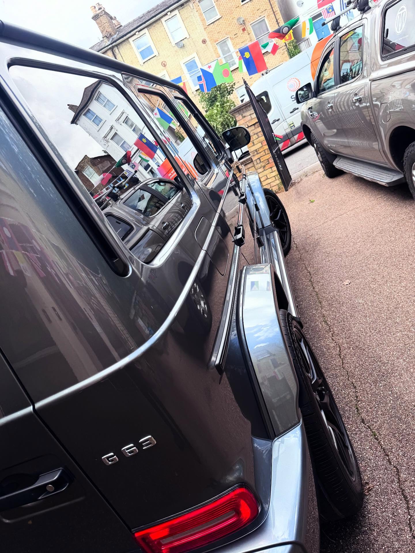 💦 First bath for the beast.
The dirt feared it. The road respected it.
Now it’s clean, mean, and louder than ever.
#amgg63 #beastunleashed #firstwash #v8roar #gclassroyalty #mercedesamg #builtdifferent