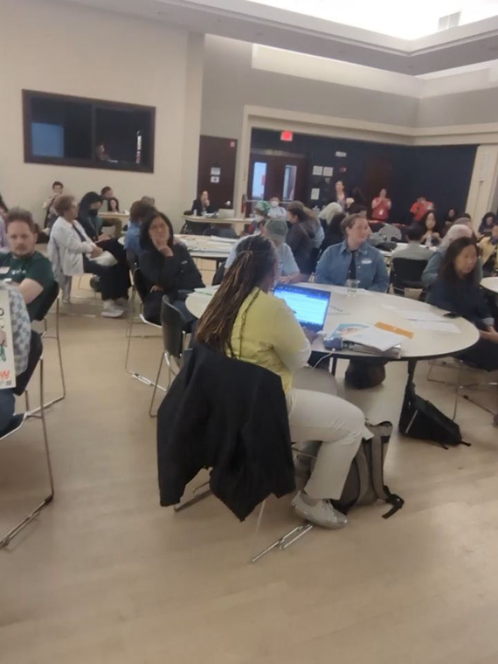 Oakland City budget forum. Thanks @rowena.brownoakland and @charleneforoakland for talking to us about the budget. Glad to hear some solutions instead of worries. Takeaways: build small business districts, tap into County funds, collect fines and staff positions that build revenue. Build Oakland!
#oaklandbudget