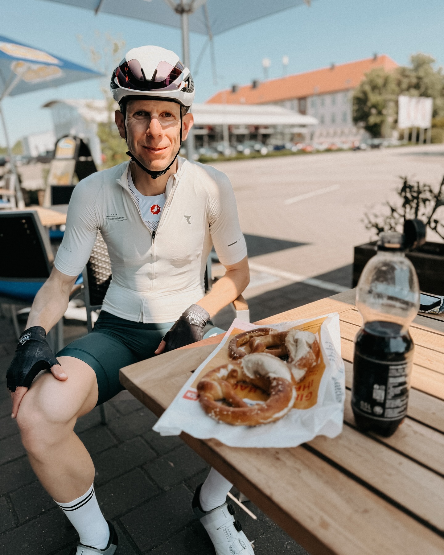 Mai 💜
1) Saarlandtour statt Eschborn-Frankfurt
2) Früh übt sich 🫶🏼
3) 🍓
4) New Bike day
5) Felix
6) Paincave
7) Springseil
8) OOTD
9) Welcome to Berlin
10) Schlitten ziehen 🛷
11) Touris in Berlin
12) Wenn du die Engel singen hörst
13) Nap 😻
14) Einen weg „Schlecken“
#mai #photodump