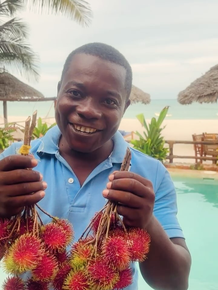 😊 Our staff speaks English!
Always ready to welcome you with a smile, we’re here to help at every moment of your stay!
In our videos, we tell you all about the island and the many perks of staying at Villa Thamani:
💎here, you can cook at home with fresh local ingredients, discover authentic flavors, and experience the island freely.
🫶🏻 And if you need advice or explanations, we’re here for you — in English, of course!
www.villathamani.com