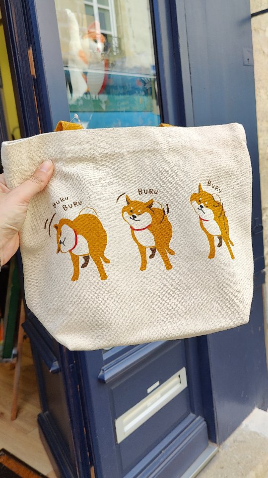 La gamme de Totebags Shiba (et Chat !) est dispo en boutique ! 🦊 🙀
Tout comme ce magnifique Haori jaune 😍👘
Venez vite chez le Tanuki pour en profiter !
#tanuki #bordeauxmaville #bordeaux #japon #japan