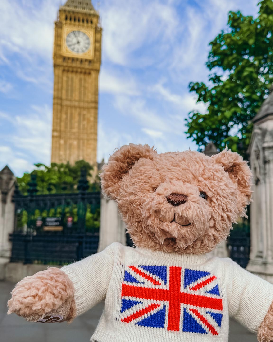 Day 2 in London 🧸🇬🇧
1 : mon ours fait chez Hamleys
2 : nos 2 premiers matcha à Regent’s Park
3 : Camden Market
4 : Camden Town
5 : rencontre avec les écureuils
6 : Regent Street
#london #regentstreet #regentpark #travellondon #hamleys
