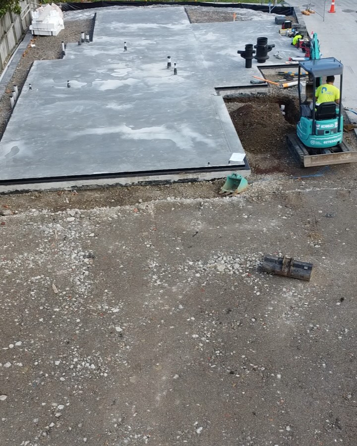 Project: Bayswater New Build
A quick underslab squeezed in by the team in between the short weeks and weather windows! They also managed to tick off a portion of the stormwater scope to make their lives a bit easier later on in the project with access. Plus a sneaky drone of the drainage underway.
#pumpedupplumbing #underslabplumbing