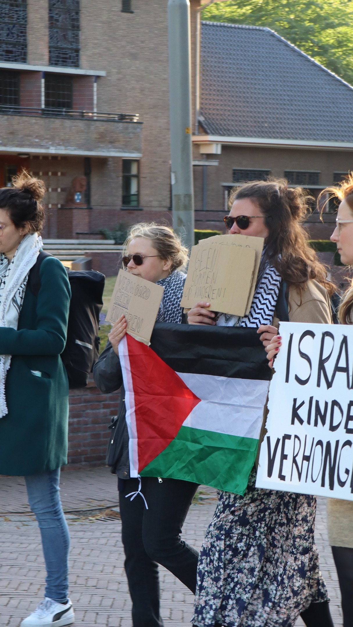 📣Wij zijn #streapp en tonen content van ooggetuigen. Bekijk de compilatie van afgelopen week. Nieuwsgierig naar het platform wat wij ontwikkelen? Volg ons!
#ooggetuige #p2000 #112fotografie #brandweer #ambulance #politie #berging #watiseraandehand #hulpverleners #rijkswaterstaat #handhavers #evenementenfotografie #leeuwarden #zoetermeer. #amstelveen #geldrop #katwijk #hengelo #rotterdam