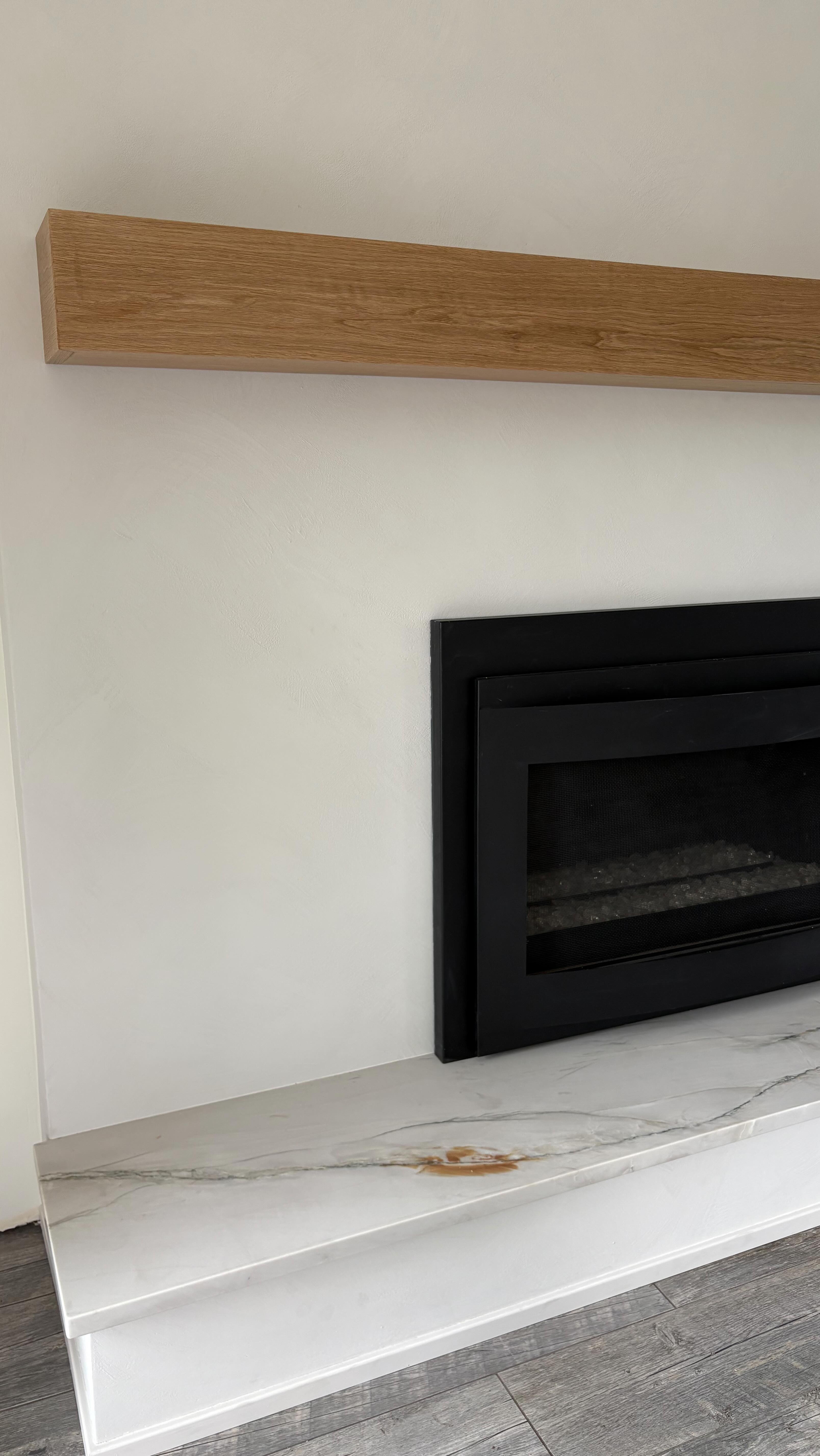 Fireplace transformation at our North End Foothills project! Just a little bit different, isn't it? 🙃 some framing, lime wash and a new mantel went a looong way here! Not to mention the incredible quartzite hearth 😍 kind of hard to believe its the same firebox - everything looks brand new! We are loving this before and after, and as always we are so grateful to our clients for trusting us to transform their homes. Can't wait to share the rest of this remodel with you!
#boiseinteriordesigner #boisegeneralcontractor #boisremodel #northendboise #boise #beforeandafter