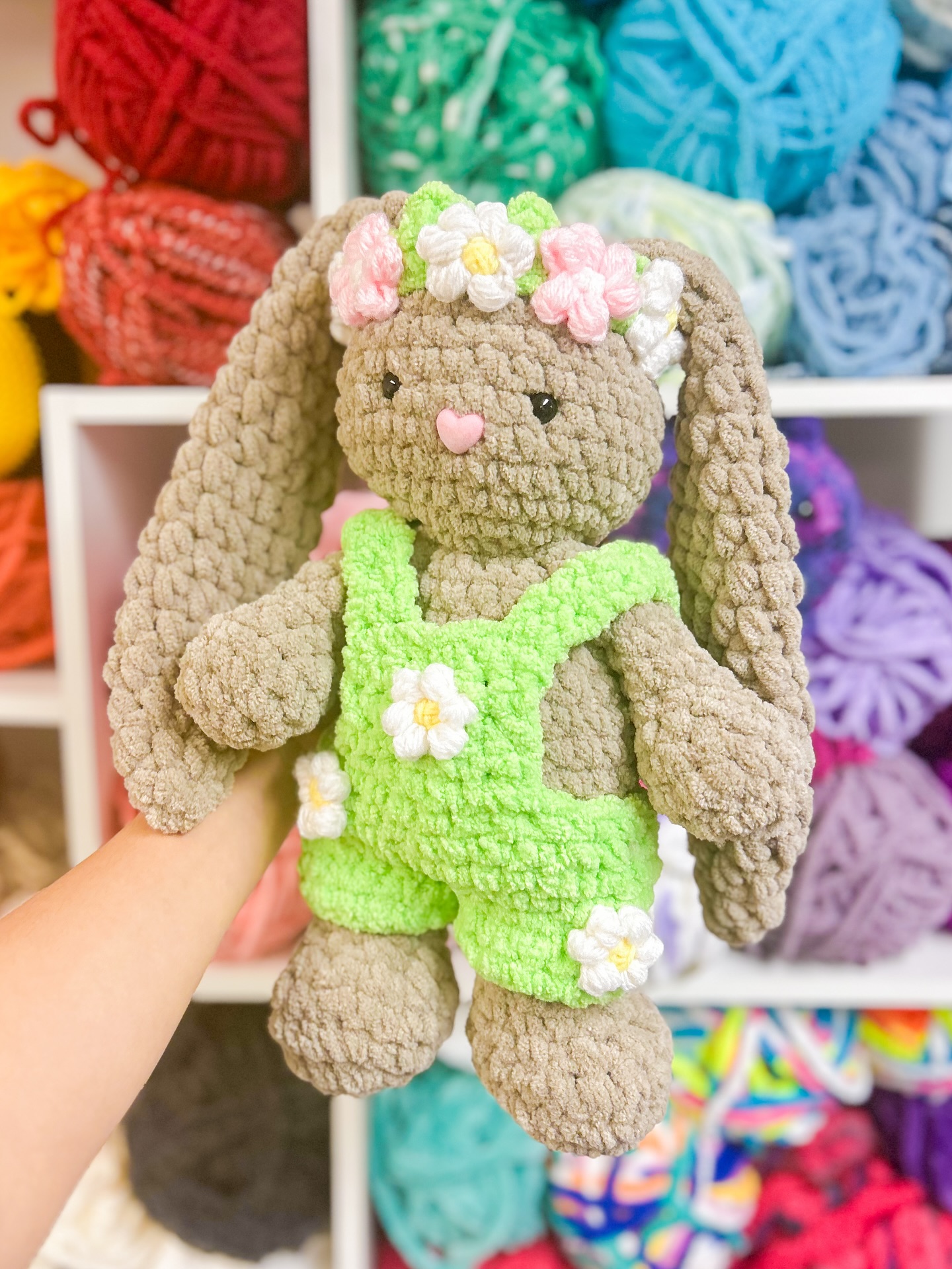 Let’s play a quick game of THIS or THAT! 🐰🌼🐮
Which plushie has your heart—the flower bunny or the highland cow?
I’ve been super busy with custom orders lately, so I haven’t had much time to make new plushies… but I’ve got a few almost finished and I can’t wait to show y’all! 👀💕
Highland cow pattern: @crochetgrove
Flower bunny pattern: @crochetpinkpumpkin
#crochet #amigurumi #yarnfusion #handmadebusiness #crochetplushies #plushies