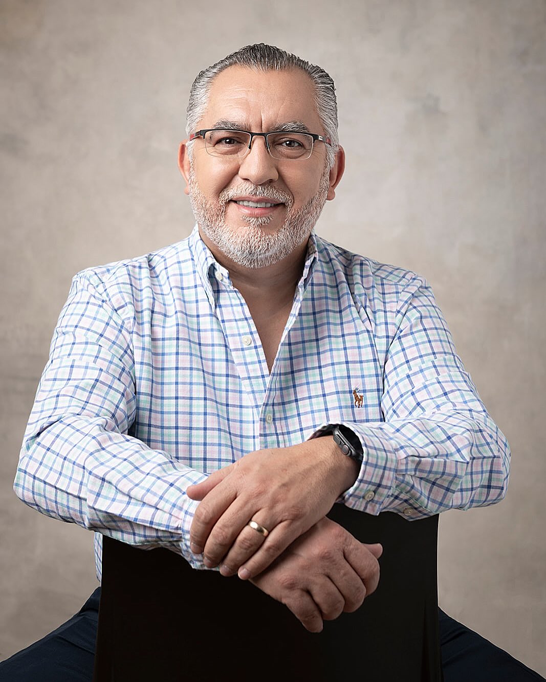 Retrato corporativo PLUS #executiveportraits #portrait #linkedin #magazine #director