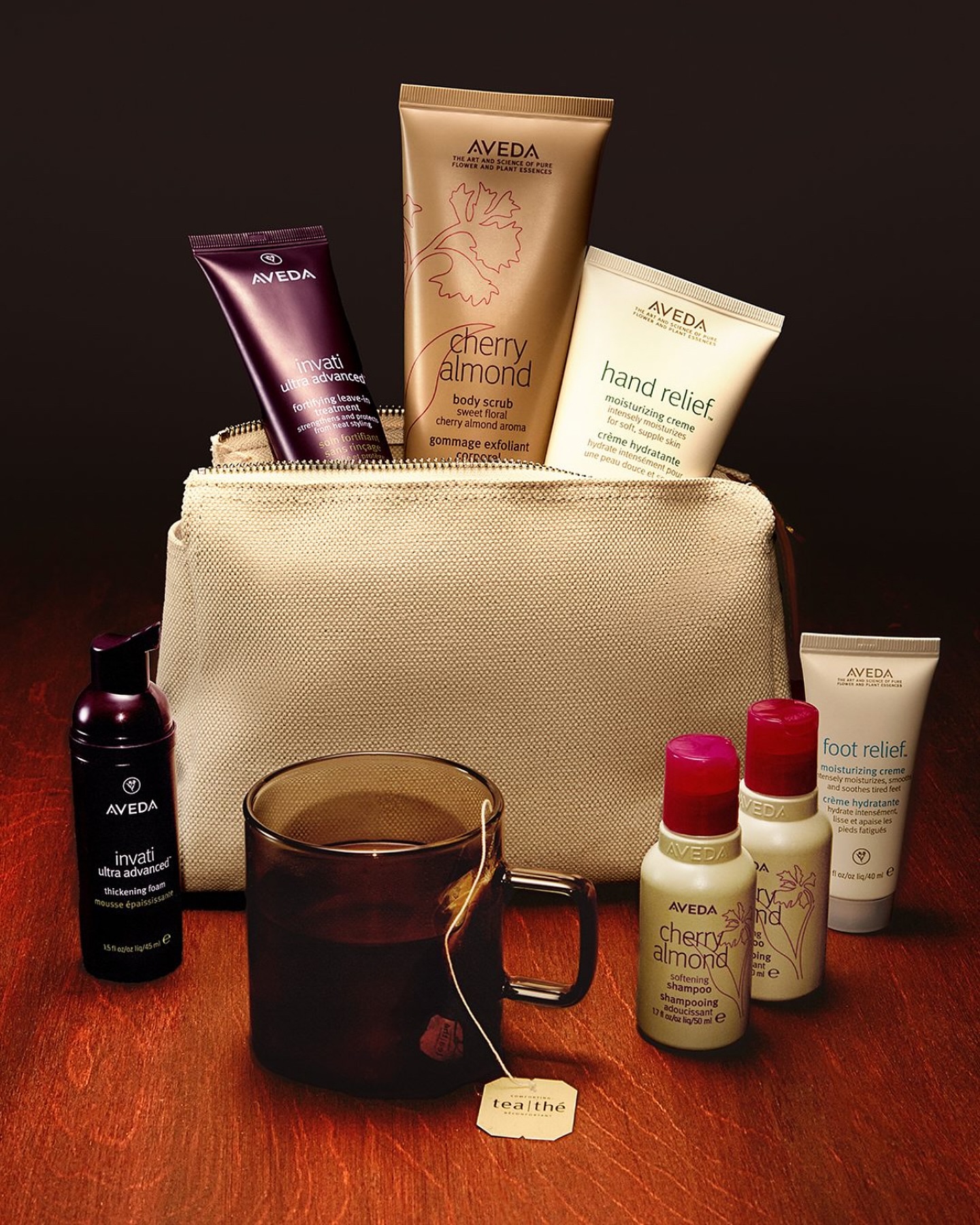 🌿 Sip, scrub, and self-care. The Aveda essentials your body (and soul) will thank you for. #RitualsWithAveda
#avedasalon