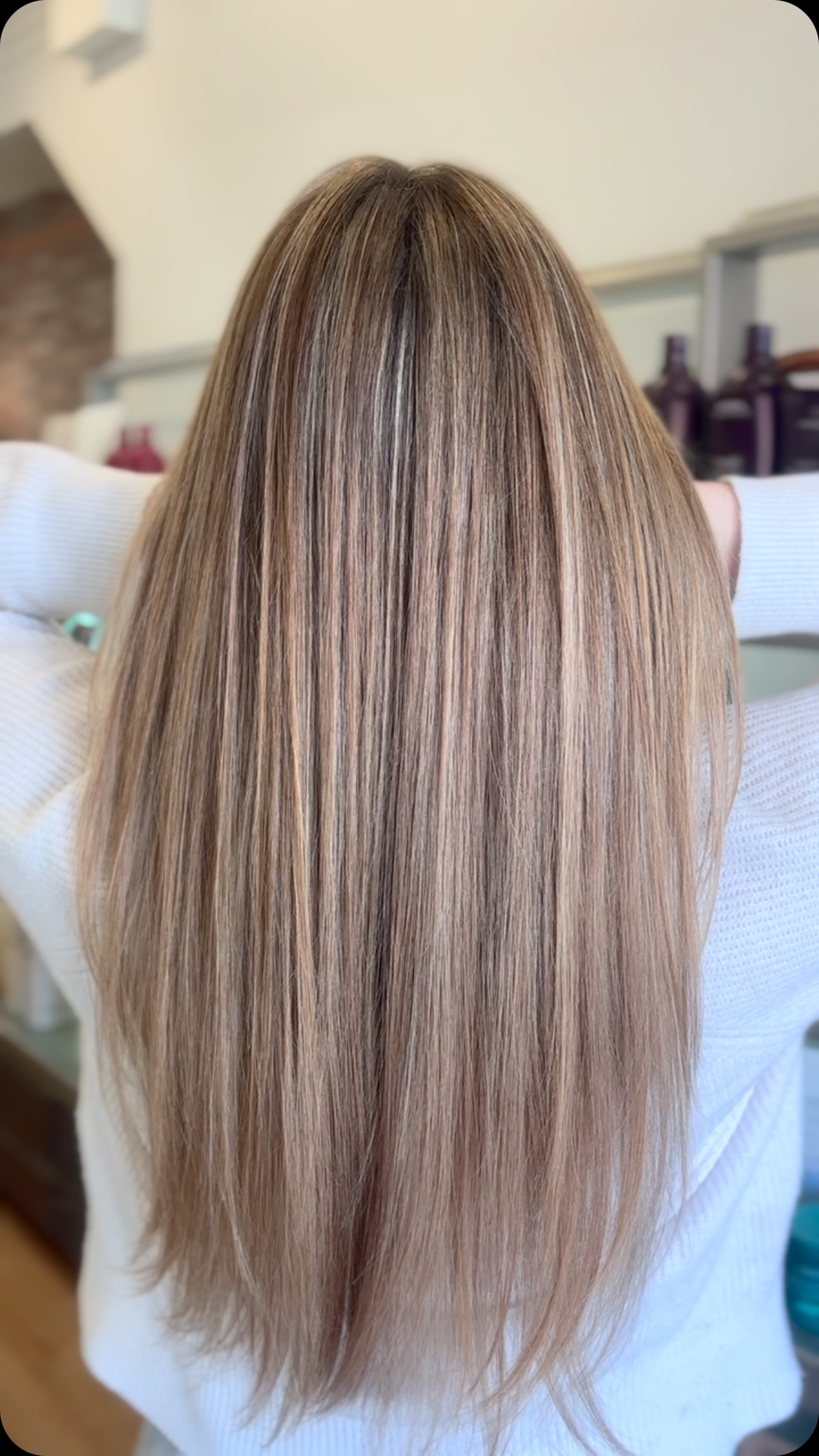 Healthy scalp. Silky strands. Blonde dreams. 💫
This is your sign to book that refresh — because great hair starts at the root. 🌿
@avedacanada magic, every time.
#avedacanada
#aveda #avedaartist #avedastylist #hairgoals #avedasalon #healthyhair #torontosalon #airtouch #airtouchtoronto