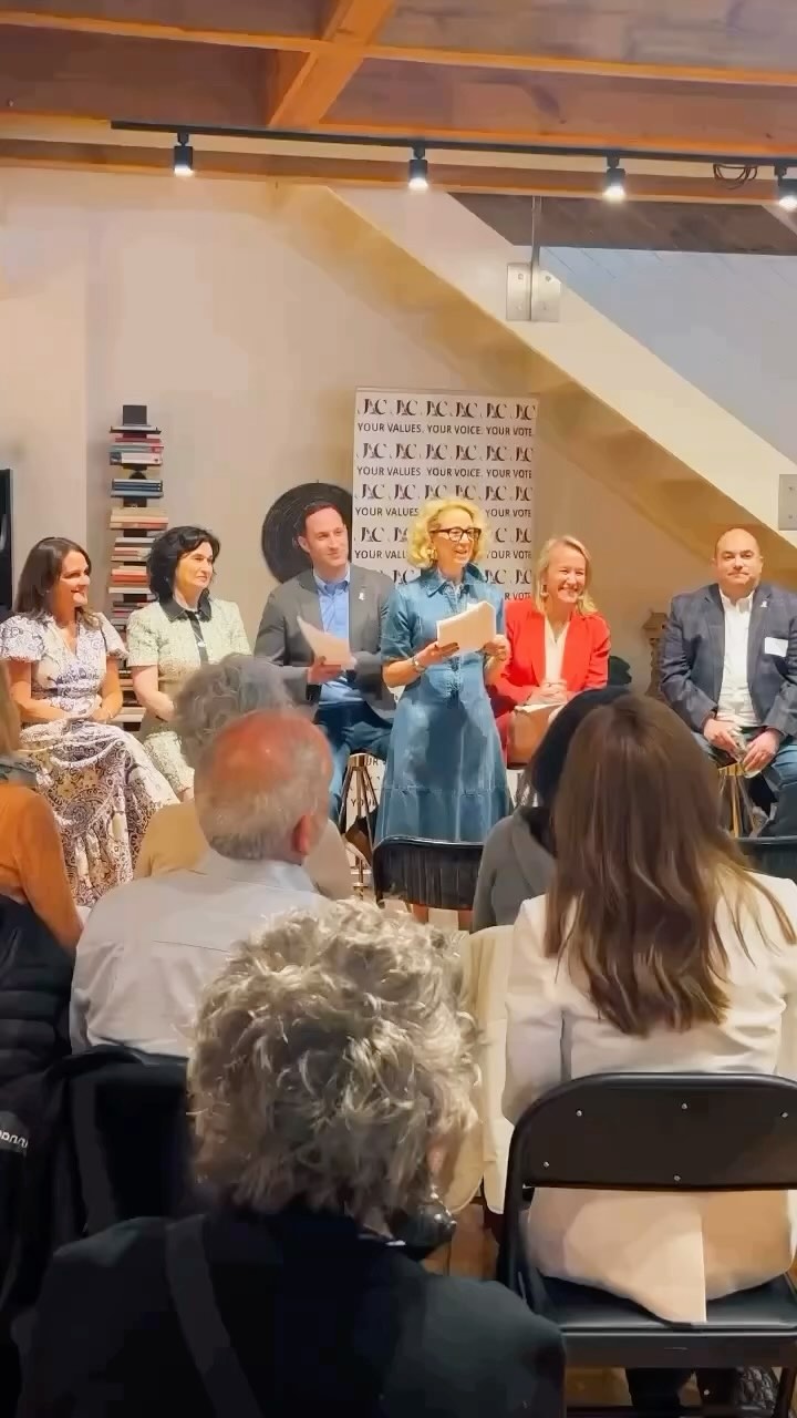 The rising tide of antisemitism and hate has no place in our country, or our world.
At JAC’s Antisemitism Symposium, we brought together powerful voices on the front lines of this fight—Representative Nikki Budzinski (IL-13), David Goldenberg of the @adl_national, Oren Jacobson of Project Shema, Ellen Rosenfeld of the Chicago School Board, and Ald. Debra Silverstein—to confront the challenges, share insights, and chart a path forward.
Our work doesn’t end here. It’s up to all of us to speak out, show up, and stand united against hate in all its forms.
#EndAntisemitism #NeverAgainIsNow #hatehasnohomehere