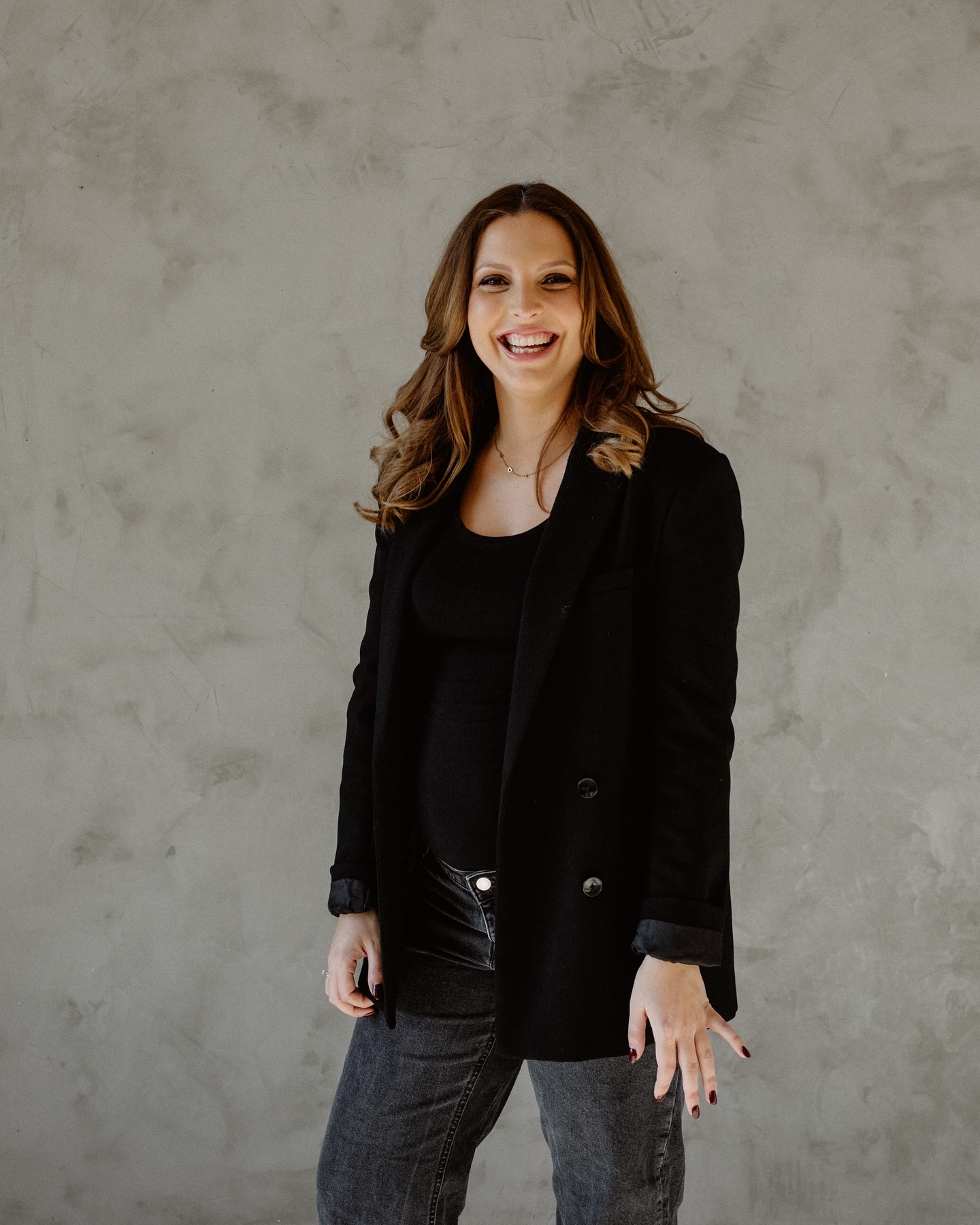 F A N N I ✨
Maternity session with the beautiful Fanni and her little adobted friend 🤍
.
.
.
#maternitysession #maternitystyle #maternityphotoshoot #pregnantphotography #pregnancy #pregnantmom #pregnantlife #kismamafotózás #kismamafotozasbudapest #pregnantmama #portraitphotography #portraitsession #bwportraits #portraitpregnancy #pregnantwoman #womanportraits #lifestylephotoshoot