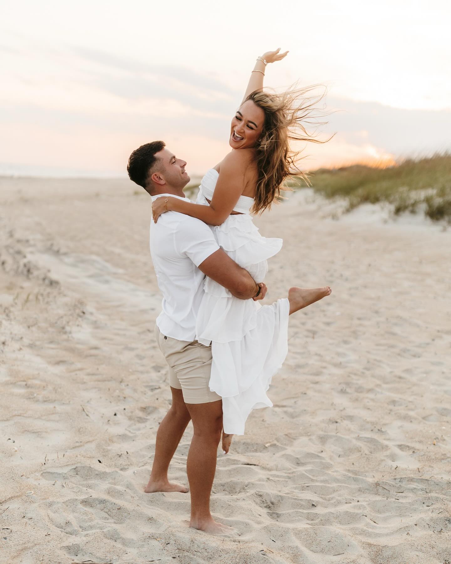 J u l i a n n e + T r a v i s
Ahhhh- the beautiful color of the last light of the day. From golden to white to blue to purple. What a FUN evening getting to know these two while we danced in the sand and embraced the breeze (more like wind gusts). Such a rush!!! Enjoy these two, so many more where this came from!! #ashlyncatheyphotography
