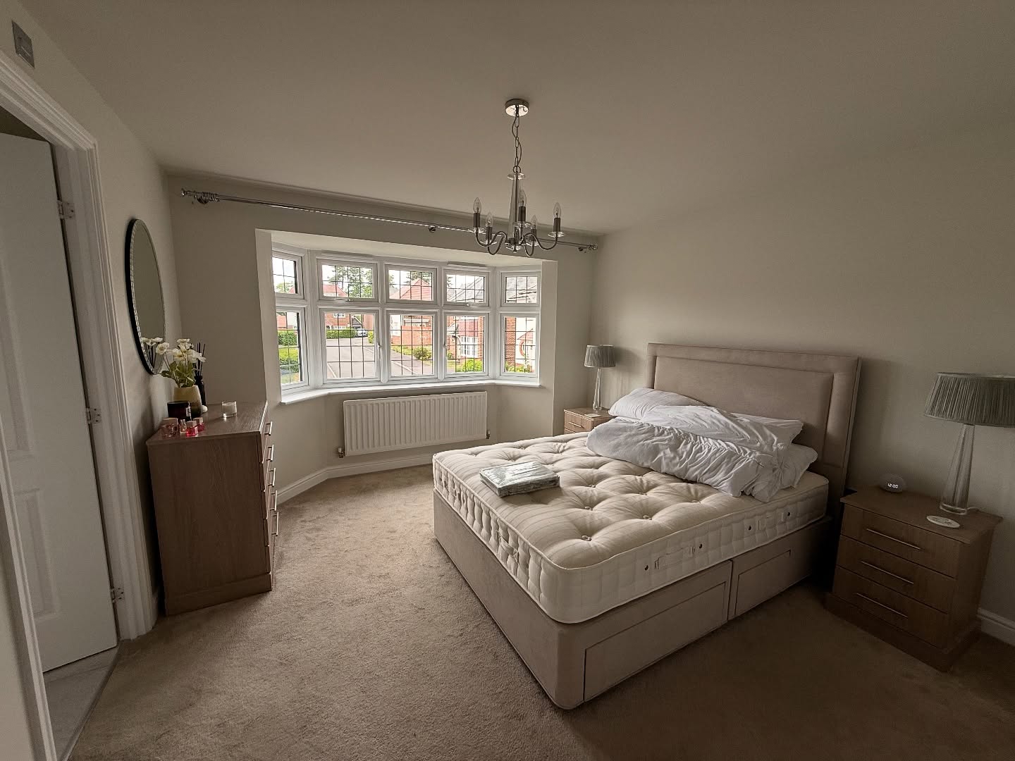 🏡 Full Home Refresh with Timeless Elegance
We recently completed a stunning makeover using @littlegreenepaintcompany throughout this beautiful home — bringing warmth, sophistication, and depth to every room.
✨ Colour-drenched interiors aren’t just a trend — they’re a statement. From the calming bedroom tones to the inviting living spaces and fresh, modern bathroom, every corner now feels curated and cohesive.
🎨 Walls, ceilings, and even woodwork were finished in rich, tonal shades, giving each room a seamless, cocooning effect. All completed with expert care and precision.
📍 Based in Horsham & surrounding areas
📞 Book your transformation with us via @thehorshamtasker
#TheHorshamTasker #LittleGreene #ColourDrenched #InteriorInspo #DecorGoals #HorshamDecorators #SussexHomes #BeforeAndAfter #PaintingAndDecorating #HomeRefresh #CraftedWithCare #NeutralInteriors #TimelessStyle