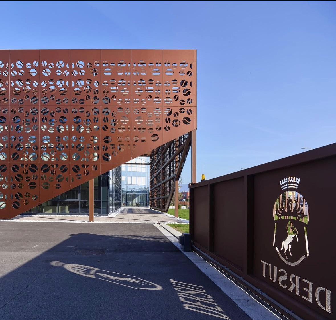 ✨Тук започва пътят на едно истинско италианско кафе #dersut#italianacaffè✨🤎☕️