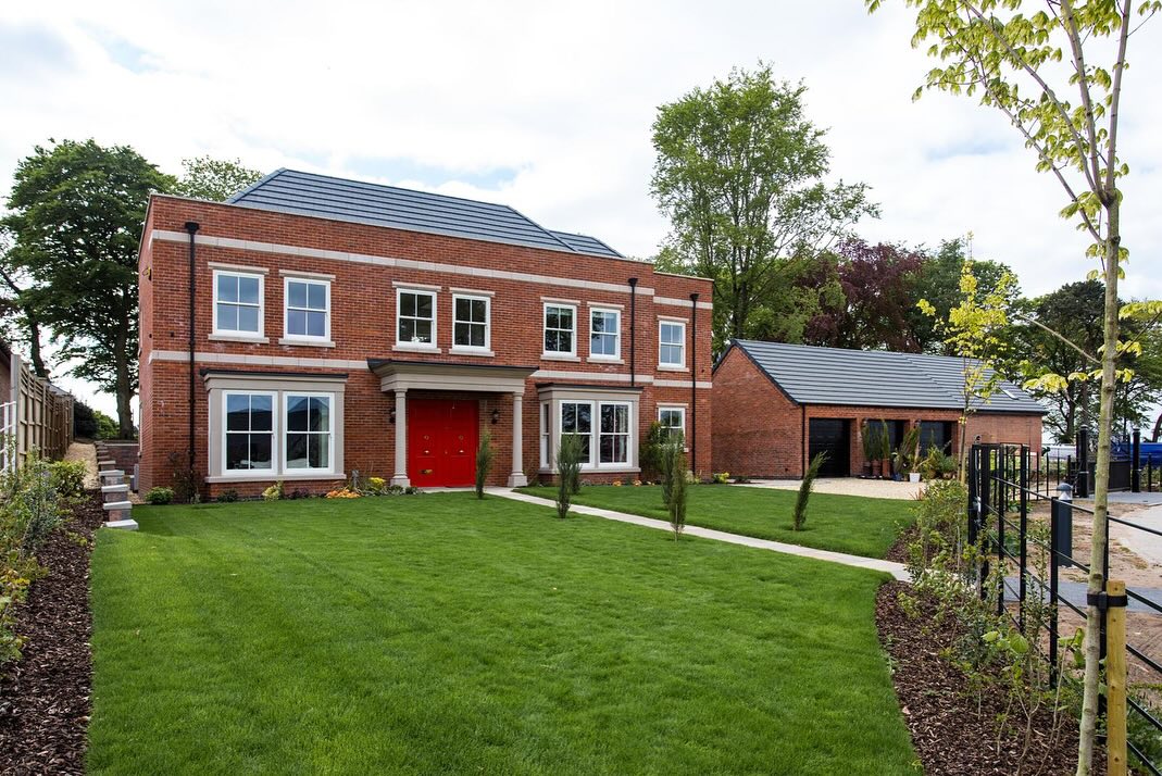 This is where we come into our own. Traditional sash windows to the front, modern sliding doors to the back, but still designed and supplied by one single company. Stay tuned throughout this week for more images of this stunning project we recently completed in Nottinghamshire