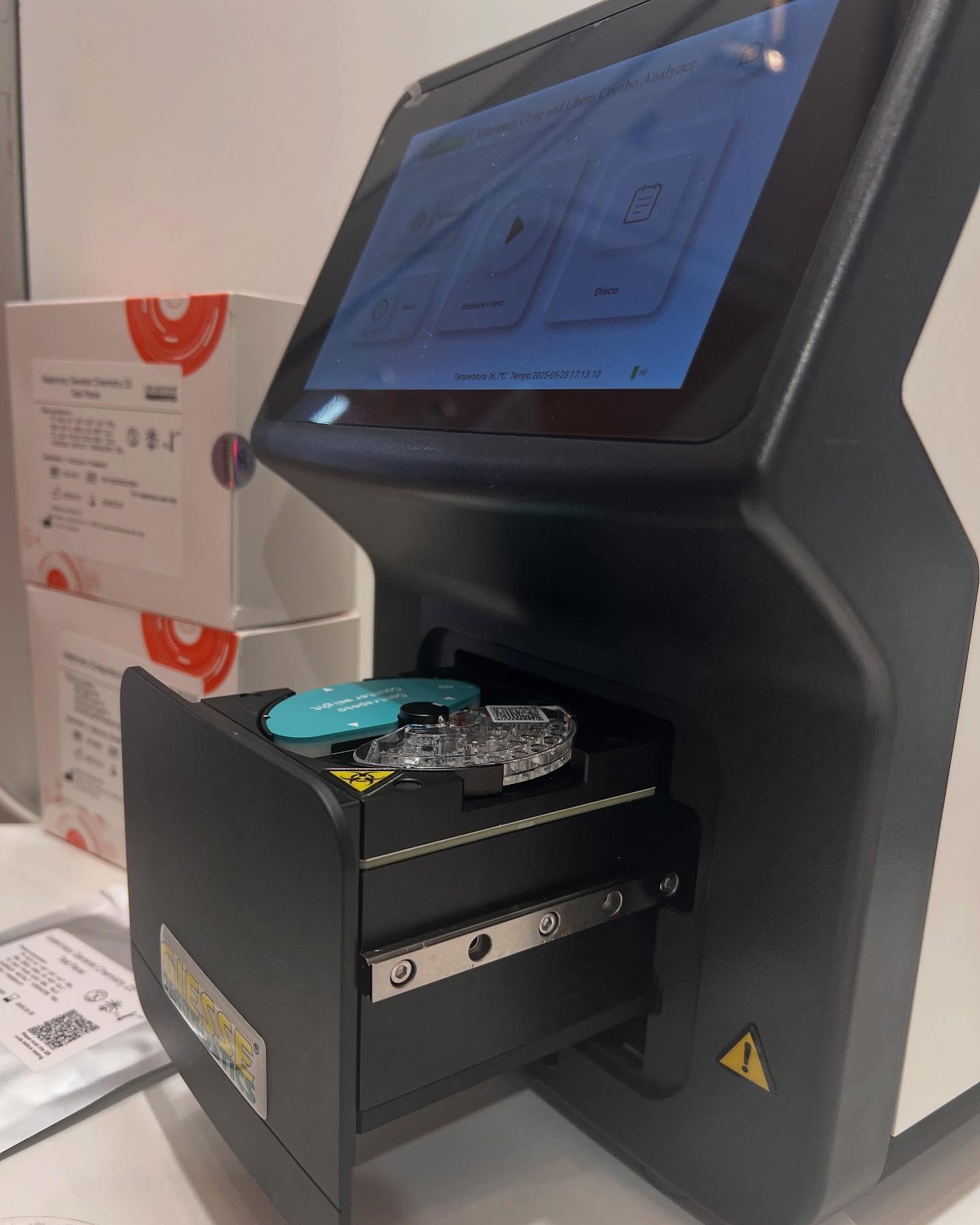 🔬 Innovazione compatta per la diagnostica veterinaria! 🐾
Il nostro analizzatore combinato chimica clinica + coagulazione GSVET2 è la soluzione ideale per piccoli e medi laboratori e pronto soccorso veterinari.
✅ Facile da usare
✅ Risultati rapidi e affidabili
✅ Design compatto, massima efficienza
📈 Porta la tua clinica al livello successivo!
Contattaci!
📞 0774/051100
📧 commercial@giessediagnostics.com
#Veterinaria #DiagnosticaVeterinaria #LabVet #ChimicaClinica #Coagulazione #AnalizzatoreVeterinario #VeterinaryInnovation