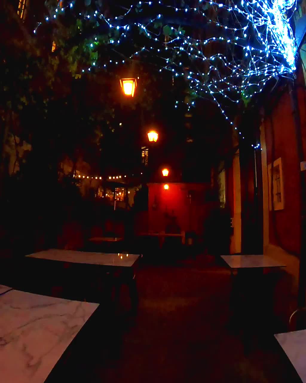 ✨🥓 𝑼𝒏 𝑶𝒎𝒂𝒈𝒈𝒊𝒐 𝒂𝒍𝒍𝒂 𝑪𝒊𝒏𝒕𝒂 𝑺𝒆𝒏𝒆𝒔𝒆: 𝑴𝒐𝒎𝒆𝒏𝒕𝒊 𝒅'𝑬𝒄𝒄𝒆𝒍𝒍𝒆𝒏𝒛𝒂 𝒄𝒐𝒏 𝑮𝒓𝒂𝒏𝒅𝒊 𝑴𝒂𝒆𝒔𝒕𝒓𝒊! 🔪✨
𝑅𝑖𝑣𝑖𝑣𝑖𝑎𝑚𝑜 𝑖𝑛𝑠𝑖𝑒𝑚𝑒 𝑢𝑛 𝑒𝑣𝑒𝑛𝑡𝑜 𝑠𝑡𝑟𝑎𝑜𝑟𝑑𝑖𝑛𝑎𝑟𝑖𝑜, 𝑑𝑜𝑣𝑒 𝑙𝑎 𝑝𝑎𝑠𝑠𝑖𝑜𝑛𝑒 𝑝𝑒𝑟 𝑙𝑎 𝑞𝑢𝑎𝑙𝑖𝑡𝑎̀ ℎ𝑎 𝑖𝑛𝑐𝑜𝑛𝑡𝑟𝑎𝑡𝑜 𝑙'𝑎𝑟𝑡𝑒! 𝐼𝑙 𝑛𝑜𝑠𝑡𝑟𝑜 𝑠𝑡𝑎𝑓𝑓 ℎ𝑎 𝑎𝑣𝑢𝑡𝑜 𝑖𝑙 𝑝𝑟𝑖𝑣𝑖𝑙𝑒𝑔𝑖𝑜 𝑑𝑖 𝑐𝑜𝑙𝑙𝑎𝑏𝑜𝑟𝑎𝑟𝑒 𝑐𝑜𝑛 𝑖𝑙 𝑚𝑎𝑒𝑠𝑡𝑟𝑜 𝑐𝑜𝑟𝑡𝑎𝑑𝑜𝑟 𝑀𝑖𝑟𝑘𝑜 𝐺𝑖𝑎𝑛𝑛𝑒𝑙𝑙𝑎 𝑒 𝑙'𝑒𝑐𝑐𝑒𝑙𝑙𝑒𝑛𝑧𝑎 𝑑𝑖 𝑅𝑒𝑛𝑖𝑒𝑟𝑖 𝑆𝑎𝑙𝑢𝑚𝑖, 𝑟𝑒𝑎𝑙𝑖𝑧𝑧𝑎𝑛𝑑𝑜 𝑝𝑖𝑎𝑡𝑡𝑖 𝑢𝑛𝑖𝑐𝑖 𝑑𝑒𝑑𝑖𝑐𝑎𝑡𝑖 𝑎𝑙𝑙𝑎 𝑝𝑟𝑒𝑙𝑖𝑏𝑎𝑡𝑎 𝐶𝑖𝑛𝑡𝑎 𝑆𝑒𝑛𝑒𝑠𝑒. 𝑈𝑛'𝑒𝑠𝑝𝑒𝑟𝑖𝑒𝑛𝑧𝑎 𝑖𝑛𝑑𝑖𝑚𝑒𝑛𝑡𝑖𝑐𝑎𝑏𝑖𝑙𝑒 𝑐ℎ𝑒 ℎ𝑎 𝑐𝑒𝑙𝑒𝑏𝑟𝑎𝑡𝑜 𝑖𝑙 𝑣𝑒𝑟𝑜 𝑠𝑎𝑝𝑜𝑟𝑒 𝑑𝑒𝑙𝑙𝑎 𝑡𝑟𝑎𝑑𝑖𝑧𝑖𝑜𝑛𝑒.
📍 Via Alessandro Volta, 36, 00153 Roma RM, Italia
𝐏𝐞𝐫 𝐢𝐧𝐟𝐨𝐫𝐦𝐚𝐳𝐢𝐨𝐧𝐢 𝐞 𝐩𝐫𝐞𝐧𝐨𝐭𝐚𝐳𝐢𝐨𝐧𝐢:
🔗 Link in Bio!
☎️ +39 06 574 1369
🌐 www.mastrogiorgio.eu
#MastroGiorgio #MirkoGiannella #CortadorDeJamon #RenieriSalumi #CintaSenese #SalumiToscani #EventoSpeciale #PassioneCucina #ProdottiDiQualità #TradizioneToscana #CucinaRomana #FoodRoma #CiboItaliano #DoveMangiareARoma #Qualità #ServizioTop #FoodLover #RomaFood #InstaFood #RistoranteRoma #EsperienzaCulinaria #CenaRomana #RomaByNight