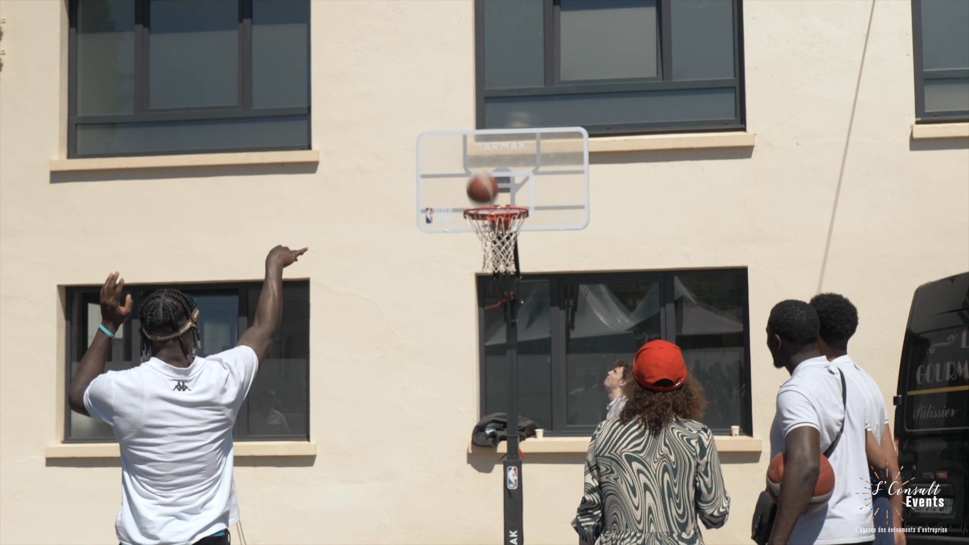 Il y a quelques jours, nous avons eu le plaisir d’organiser la Journée Sécurité et Santé au Travail pour l’un de nos clients.
👉 150 collaborateurs ont participé à cette journée riche en animations et en sensibilisation.
🎯 Objectif : mettre en avant 4 thématiques choisies par le client autour de la prévention, de la santé et du bien-être au travail.
🎥 Une belle réussite pour le client, et une journée marquante pour les collaborateurs !
#ardennes #sconsultevents #animezmoi #SST #qvt #grandest #journéemondialedelasanté