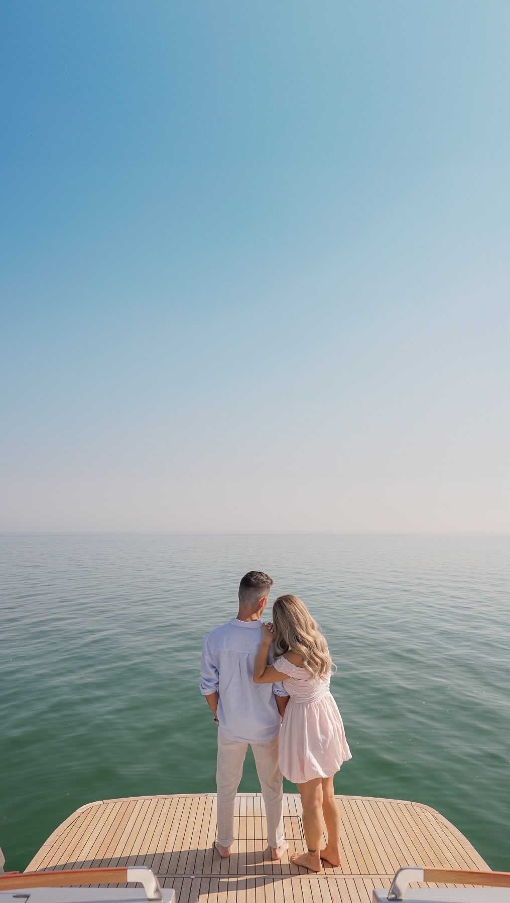 C’est vraiment super sexy 🔥
Cinematography:@sollisstudio
For: @nataliedegasperis @vjventrella
Art director & Co-producer: @jararkazmi
Co-Producer: @annalacivitadesigns
Hair & Makeup: @thestylist.cass_ @sabrinarenzibeauty @liaolive_
——
.
.
.
.
#wedding #weddingseason #engagementsession #luxuryweddingphotographer #wedluxe #graceormonde #destinationweddingphotographer #floridaweddingphotographer #miamiweddingphotographer #nycweddingphotographer #torontoweddings #torontoweddingphotographer #bridetobe #bridalinspo #torontobride #voguewedding #vogueweddings #vogueweddingphotographer #editorialwedding #editorialweddingphotographer #authenticlovemag #feel_wedvibes #weddinginspiration #caratsandcake #fyp #explorepage