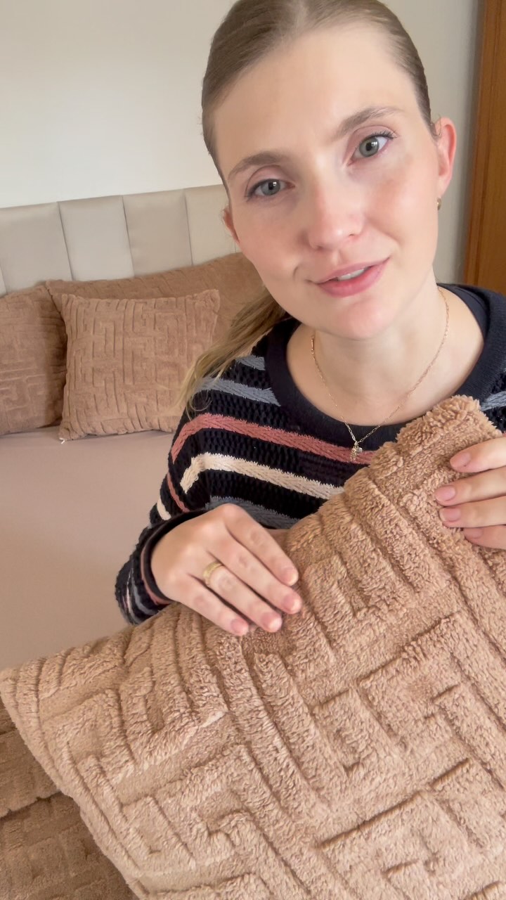 Conheça nossa manta em soft 300 gramas 😱 Perfeita para aquecer seu inverno ❄️
#mantasoft #camacompleta #decoração #inverno2025