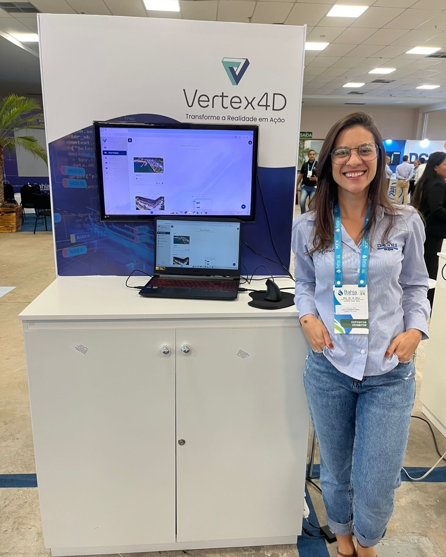 Nos dias 29 e 30 de maio estamos na Feira Bahia Oil & Gas no Centro de Convenções de Salvador, lançando nossa nova startup: a Vertex 4D.
A Drones Solution e a Vertex 4D, juntas, ampliam ainda mais as possibilidades de soluções tecnológicas e inteligentes.
Venha nos visitar no nosso stand!
