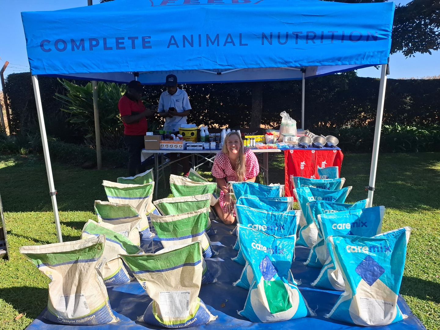 We had a great day exhibiting at the Trouw Nutrition Swine Day last week.
Our very own Dennis Tsondayi gave an excellent presentation on ‘How to home-mix better’.
Our customer support managers did a fantastic job representing Red Dane Agri Solutions and Icefeed and providing everyone who attended with all the information they need on using our products and advice to breed and manage their swine herds to the highest standard.
Thanks to Trouw Nutrition for hosting us.
#swine #homemixing #icefeed #reddaneagrisolutions #farminginafrica #wearelivestock