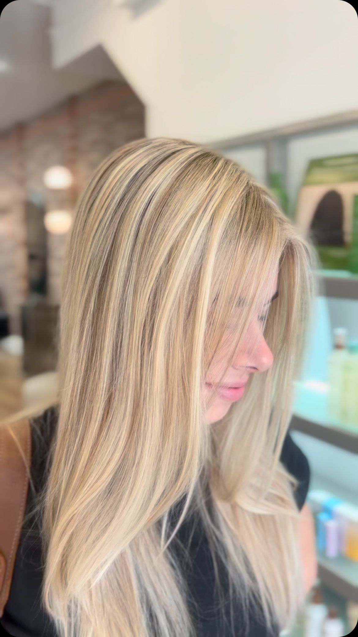 Sun-kissed strands and seamless dimension ☀️✨ Full head of highlights for that effortlessly radiant glow. #BlondeGoals #AvedaColor #VerbSalon
#BlondeGoals #BlondeTransformation #HairExtensions #SeamlessExtensions #AirtouchBalayage #BlondeBalayage #DimensionalBlonde #AvedaBlonde #LuxuryHairExtensions #SummerBlonde #BalayageMagic #HairInspo #TorontoHair #VerbSalon #HairGlowUp