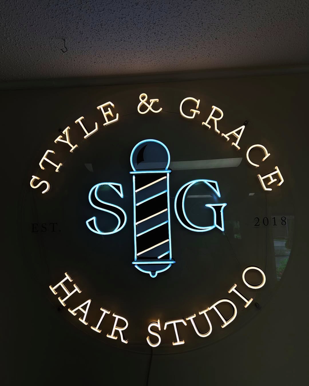 Thank you to everyone who came out to support our grand re-opening—it truly meant the world to us! 🙏
A special thank you to Pastor Eli for the blessing over our business, to the Mayor of Chicopee for honoring us with his presence, and to Senator Adam Gomez (represented by Lamari) and City Councilor Marybeth Pniak Costello for showing love to our community. Your support is deeply appreciated. 🙌
To my incredible team—your dedication, loyalty, and grind are the heart of this shop. I couldn’t ask for a better crew. And to my family—thank you for your constant love, prayers, and support through every step of this journey. 💈❤️
This is only the beginning. Let’s keep pushing forward!
#BarberLife #BarbershopReopening #ChicopeeBarber #SupportLocalBusiness #FreshCutFridays #FadeGameStrong #BarberShopVibes #BarbersOfInstagram #StyleAndGraceHS #BlessedAndGrateful #SmallBusinessBigDreams #FreshFadesDaily #CommunityLove #BarberFamily