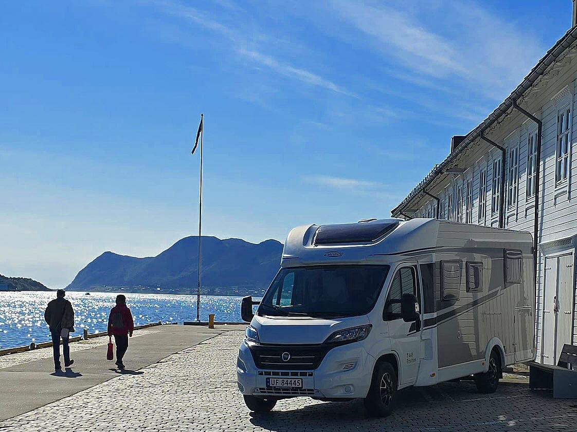 We’re officially rolling into adventure mode – and the roads are already buzzing with good vibes!
There’s something special about waking up to birdsong, having breakfast with a view of mountains and fjords, and knowing you’re free to drive wherever your heart desires.
We’re beyond excited to welcome lots of amazing guests this season 🙌 If you’ve already booked – we can’t wait to see you! And if not… now’s the time to jump on board 💥
📍 Pick-up at airports in Norway, Sweden and Denmark
🛏️ Everything you need for a stylish road trip
🌍 Discover Scandinavia the best way – on wheels!
📷 John Ross
#Kampyng #VanlifeNorway #CamperAdventures #ExploreNorway #FreedomOnWheels #motorhomevibes #visitoslo #visitnorway #