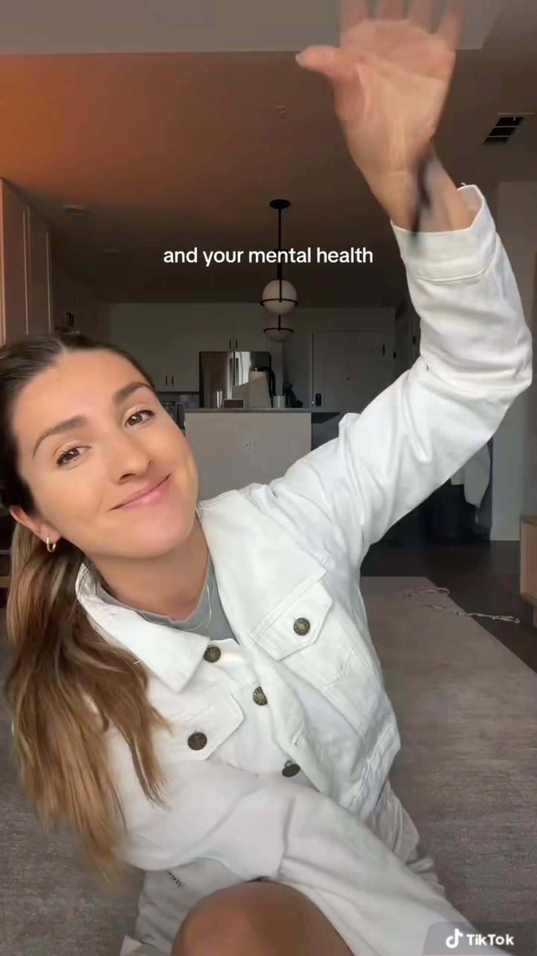 🥦🧠 Did you know? About 90% of your serotonin is made in your gut!
That “gut feeling” is real—and it plays a big role in your mood, sleep, and overall mental health. 💚✨
A healthy gut = a happier mind.
💡 Nourish your gut with:
✔️ Fiber-rich foods
✔️ Probiotics & prebiotics
✔️ Stress management
📣 Your mental health starts in the gut—take care of both!
💬 Have you ever noticed mood changes with your diet? Let’s talk!
📲 Follow for more gut-brain health facts.
#GutHealth #Serotonin #MentalHealthMatters #GutBrainConnection #HappyGutHappyMind #HolisticHealth #NutritionAndMood #MindBodyBalance
Video by: @courthayes4