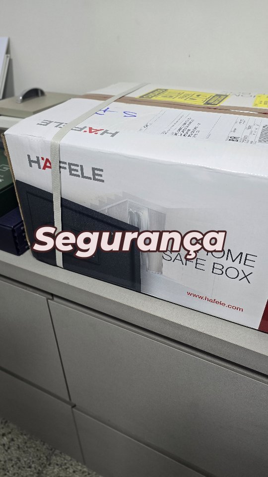Discrição, segurança e estilo no seu closet. 🔐
Este cofre Hafele é a escolha certa pra quem valoriza proteção. Ideal para guardar documentos, dinheiro, relógios, joias e até arma de fogo com segurança e praticidade.
Reforçado, com abertura eletrônica e manual — do jeito que precisa ser.
.
.
.
.
.
.
.
#cofrehafele #segurançaresidencial #closet #marcenariapersonalizada #armazenamentoseguro