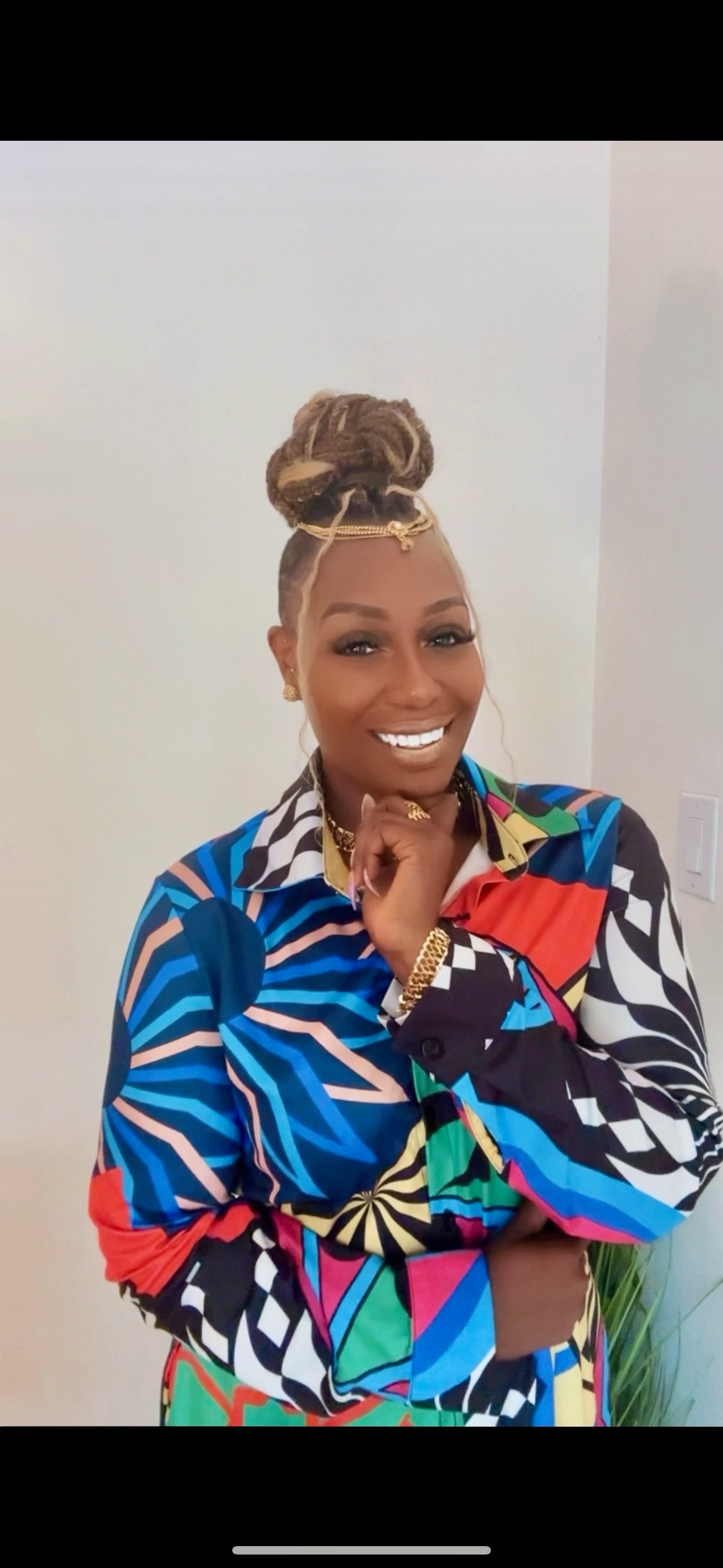 Single is not a setback, it’s a sacred assignment.
This isn’t a season of lack; it’s a season of growth, discovery, and becoming. God isn’t holding out on you, He’s holding you together, shaping you for something far greater than you imagined.
To every woman walking through singleness: you are not incomplete. You are not waiting to start your life. You are living it, building it, and walking in purpose right now.
As I step into the final stretch of the year, I’m making two promises to myself:
1. To celebrate every win, big or small. I’m not waiting for someone else to clap for me. I will cheer myself on, honor my progress, and pause to thank God for the ways He’s moving in my story.
2. To dress to impress…for me. Because confidence is holy. I’ll show up with excellence and style, not for approval, but as a reflection of the joy, dignity, and beauty God has placed within me.
Ladies, don’t treat your singleness like a holding cell. It’s a divine setup. A refining fire. A sacred space to heal, build, and thrive.
You are already walking in love, God’s love. Let that be more than enough. Make 2 promises to yourself for the remainder of 2025, and feel free to drop them below so I can celebrate along with you!
#SingleAndSetApart #FaithForward #DaughterOfTheKing #CelebrateYourself #BecomingHer #PurposeInThePause