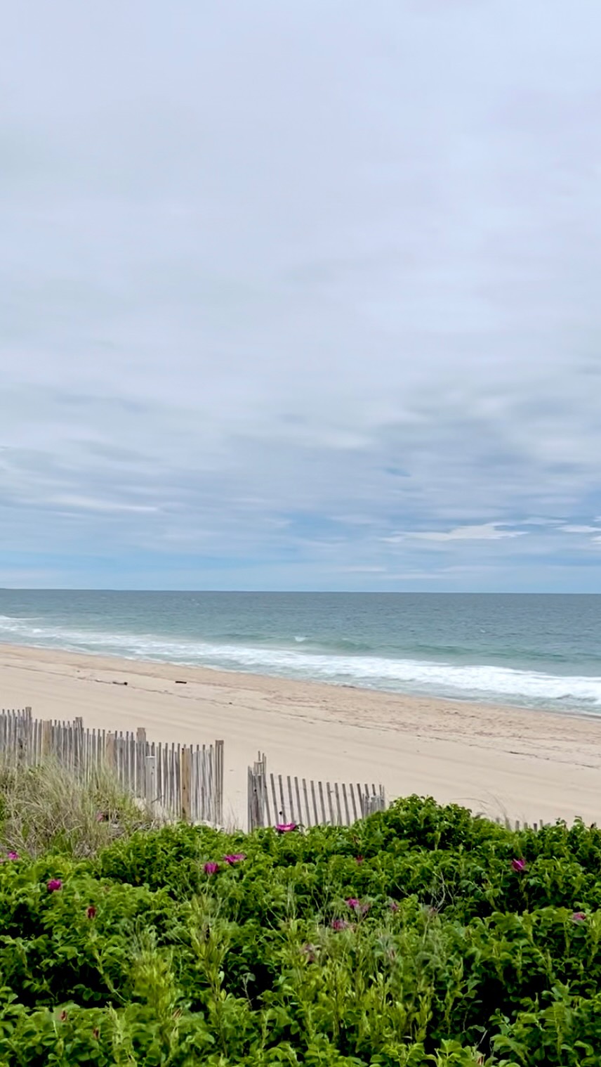 Beach house makeover just in time for summer!
#summerhome #coastaldesign #homemakeover #makelifebeautiful #sorhodeisland #summerdreams
