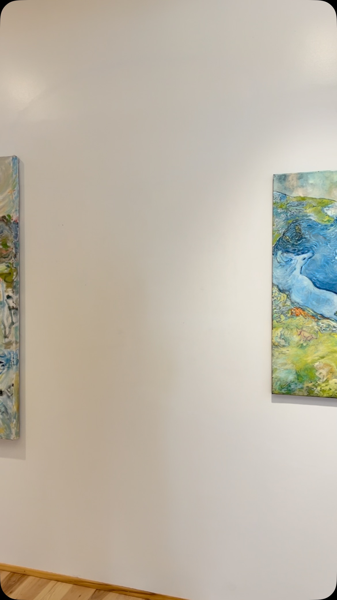 Sýningaropnun í Bæ á þessum fallega degi!
The beautiful solo exhibition of Michelle Bird’s paintings and drawings is opening on this beautiful day today!
☀️🌟🎊
@michellebirdartist