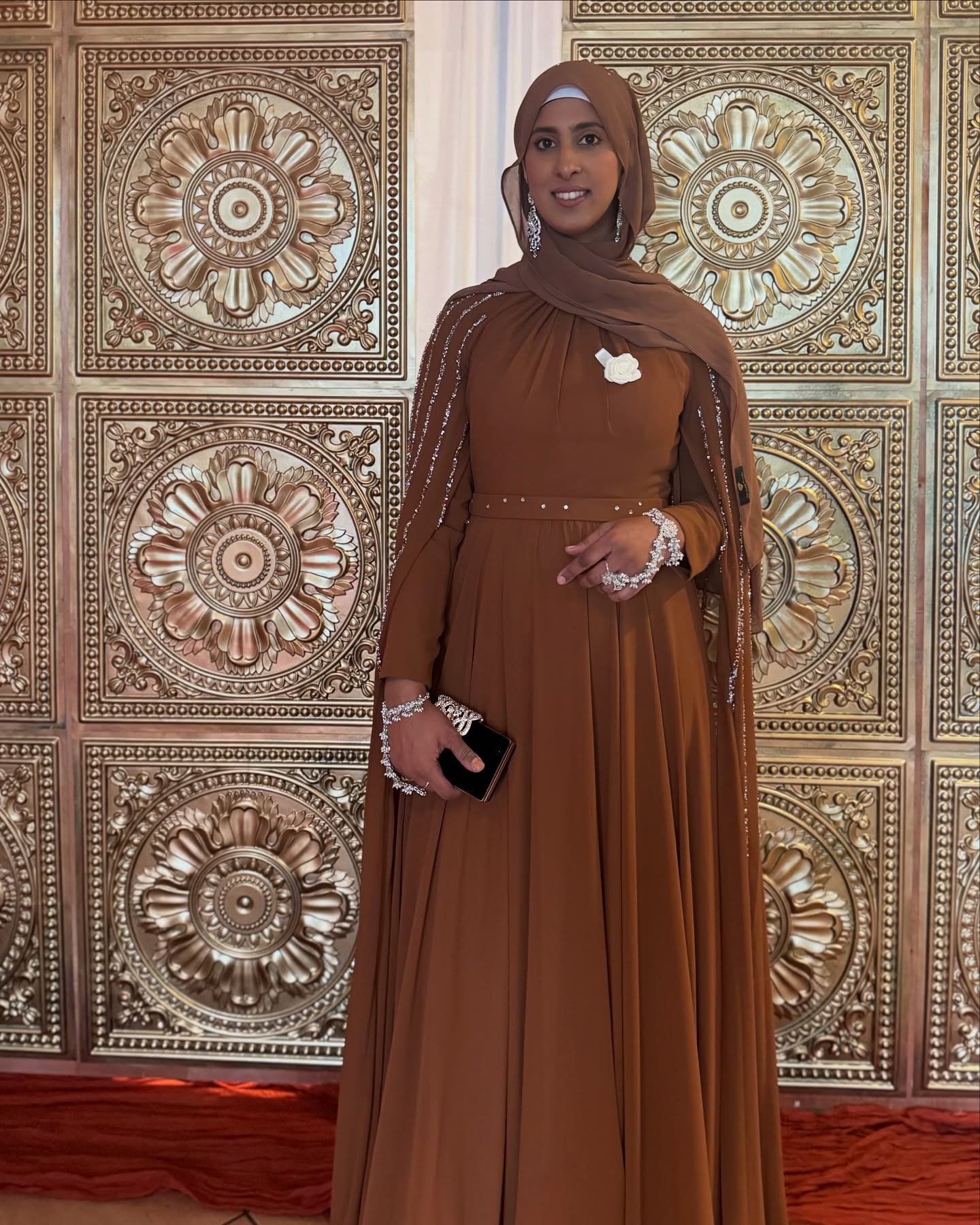 Ya’ll already know where the ‘fits from >> @the.hijabi.stylist
Hand Jewellery: @exotic_jewellerynz
Back Drop Decor @specialoccasionsnz
#modest #modestlook #hijab #hijabers #hijabi #ootd #nikkah #hijabinspiration #dress #dresses #abaya #abayastyle #modestfashion #fyp #forher #brownskingirls #brown