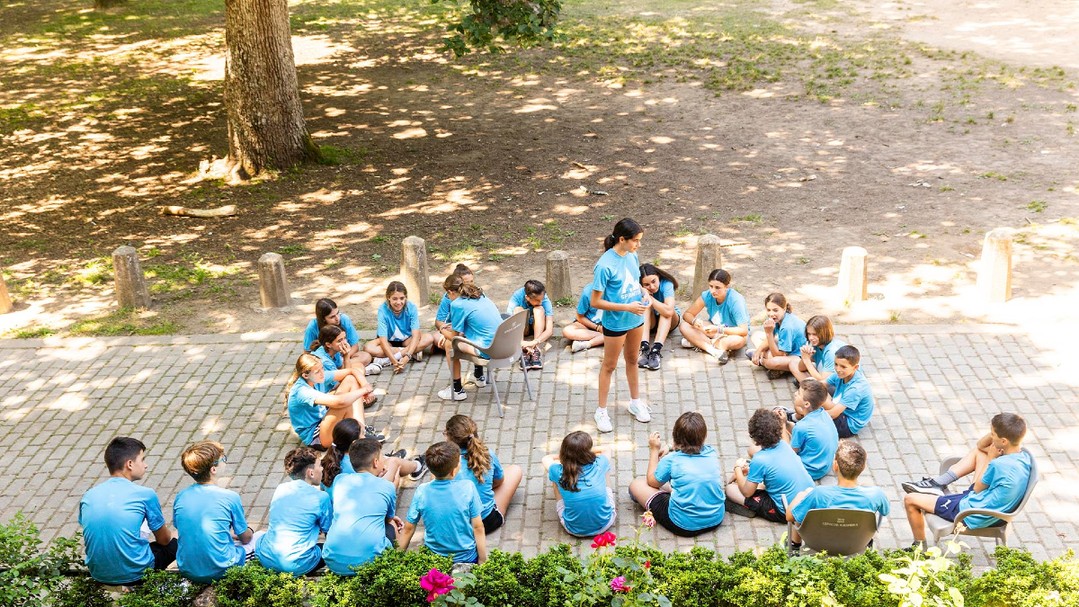 CAMPAMENTOS VERANO 2025
Nos quedan muy pocas plazas y ya estamos organizando todo.
¡No te despistes!
¡Reserva YA! www.sprintem.com