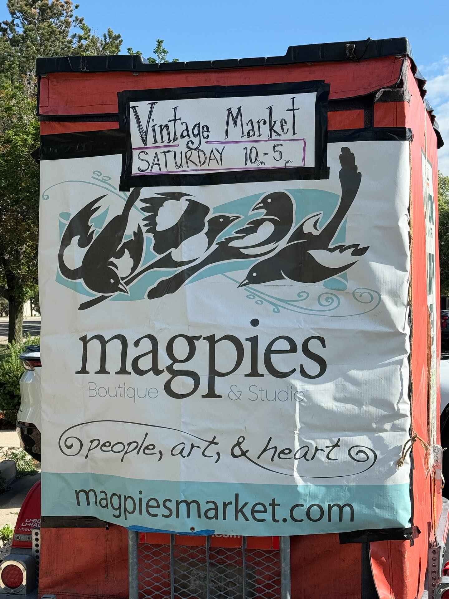 Trailers full of yummy vintage treasures!!