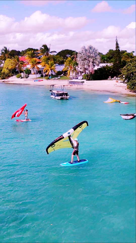 C'est bientôt le meilleur mois de l'année pour apprendre le wingfoil ! 🏄🏝️
Juillet offre toujours des statistiques de vent incroyables !
C'est l'occasion de profiter des vacances d'été pour apprendre un nouveau sport, que vous soyez totalement débutant dans les sports de glisse, surfer, windsurfer, kitesurfer, tout le monde s'y met !
Alors pourquoi pas vous ?
Rejoins-nous pour apprendre la wing ou te perfectionner en juillet !
#wingfoil #guadeloupe #wingfoilschoolguadeloupe #wingfoilguadeloupe #wingfoiling #duotone #rodstuffsgwada #foiling #caribbean #caribbeanVibes #surfing #kitesurfing #windsurfing #sailing