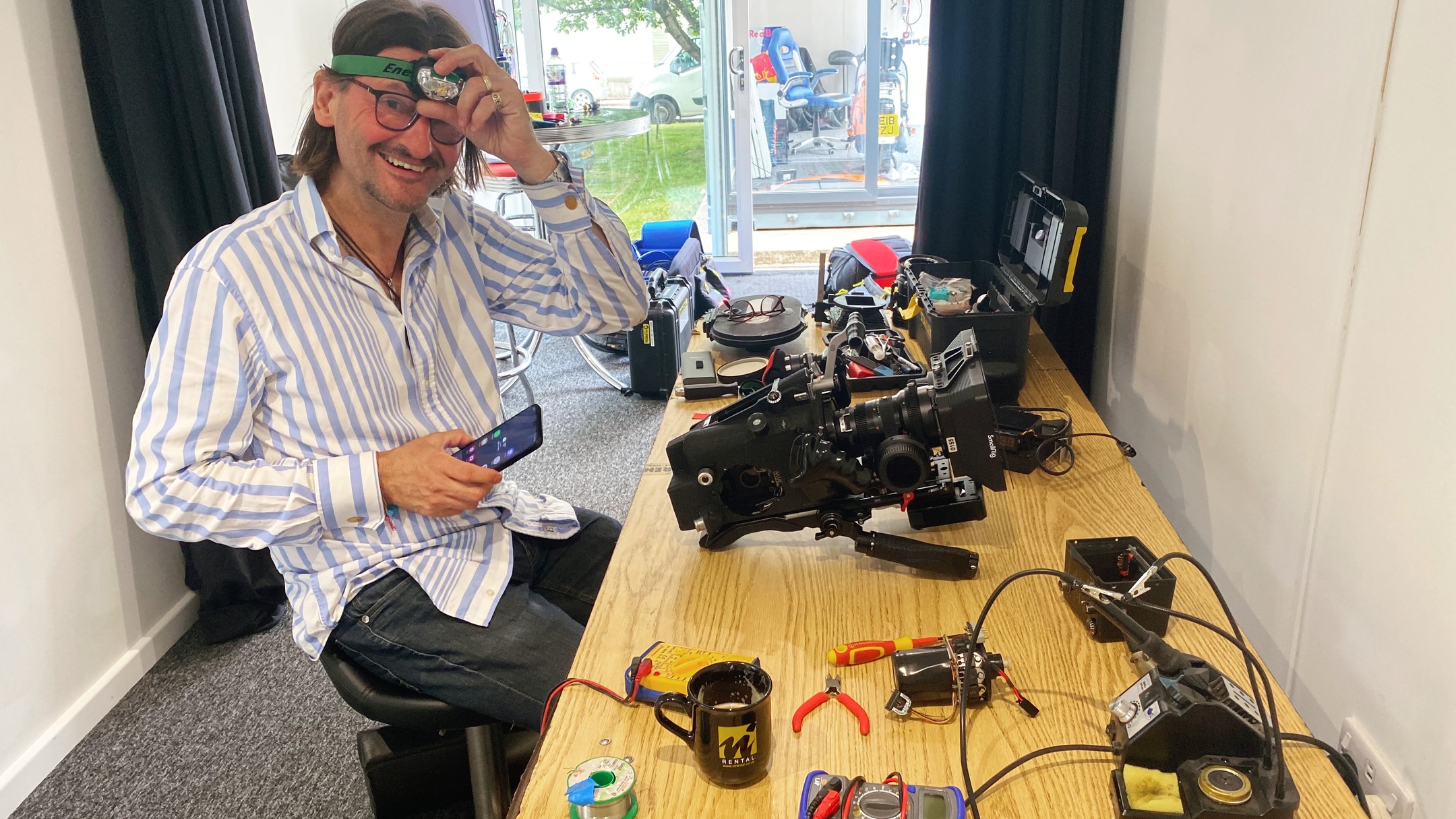 @rossyeandle_dop working his magic with an Arriflex BL16mm film camera motor in our new kit testing room 'Dave's Den' 😊
#KitTesting #ProductionKit #SustainableKitHire