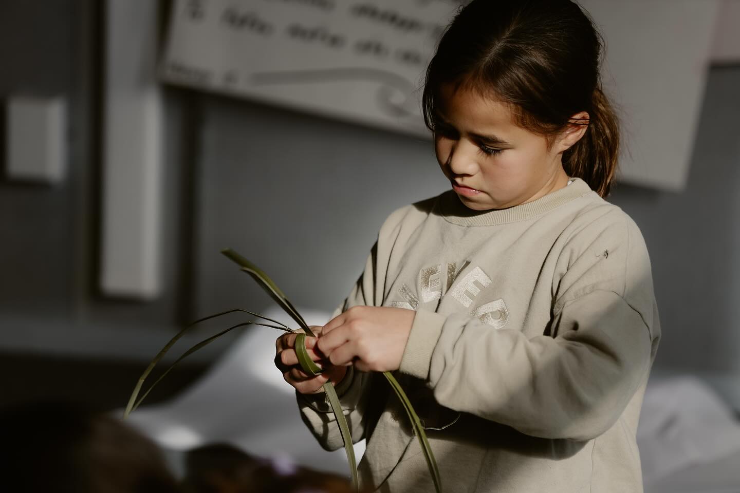 Tohe Tamariki 🌱
He raranga whetū te mahi ✨
Tohe Rangatahi ki tō Aunty Ash Mio taha, he kōrero mo ngā whetū
#Tohekura2025 #TeWhakatōhea