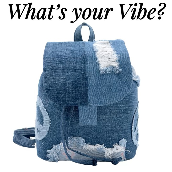 What’s your vibe?? Comment && let us know ~
Are you a city girl, festival babe, cowgirl, alternative, hippy, fashionista?
*✿ 𝐒𝐭𝐀𝐘 𝐕𝐢𝐁𝐢𝐍𝐆 ✿*
#shoppedreamy #ecofriendlyproducts #ecofriendlyfashion #accessories #handmadebag #festivalbag #everydaywear