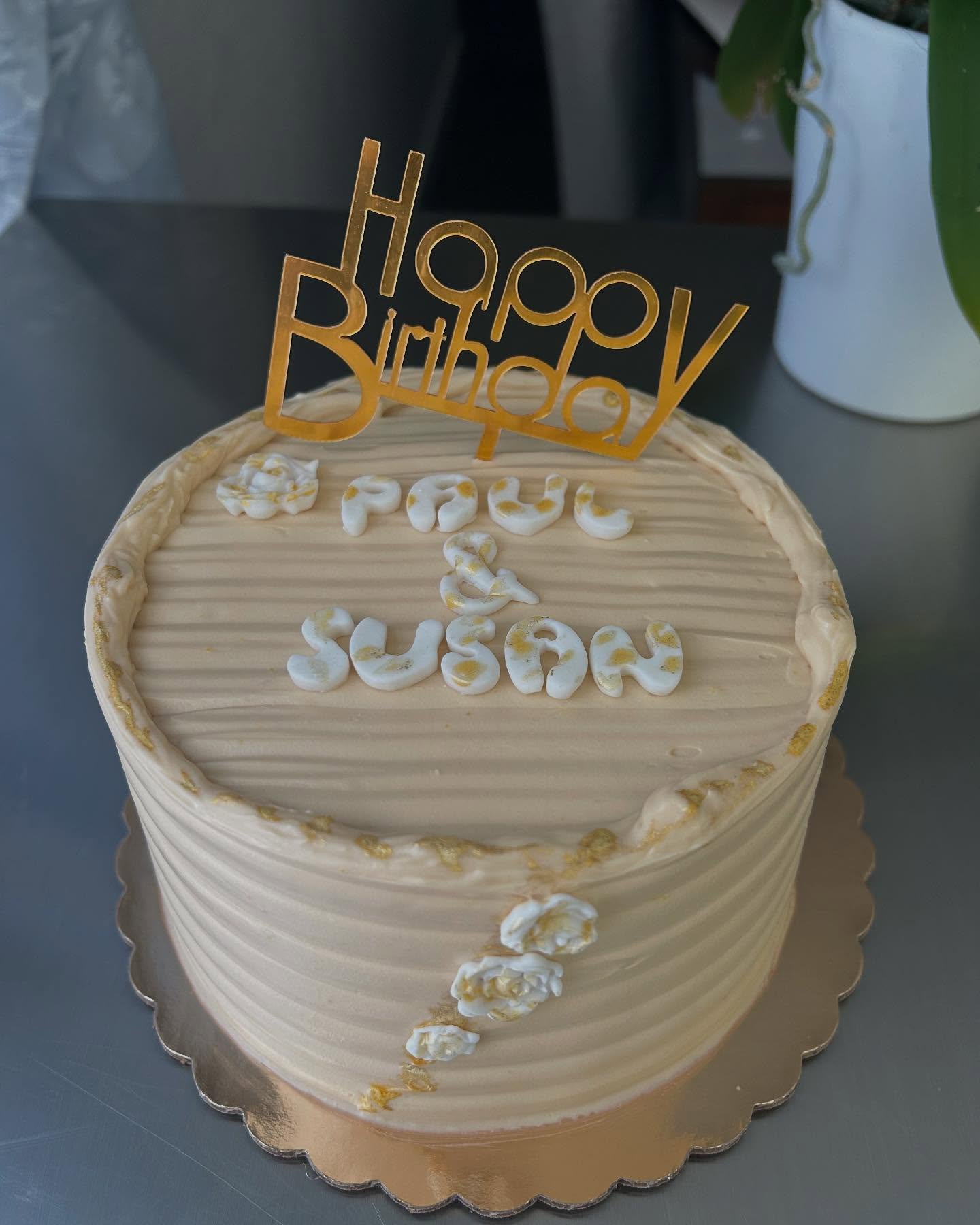 Mini cake also available in bento size!