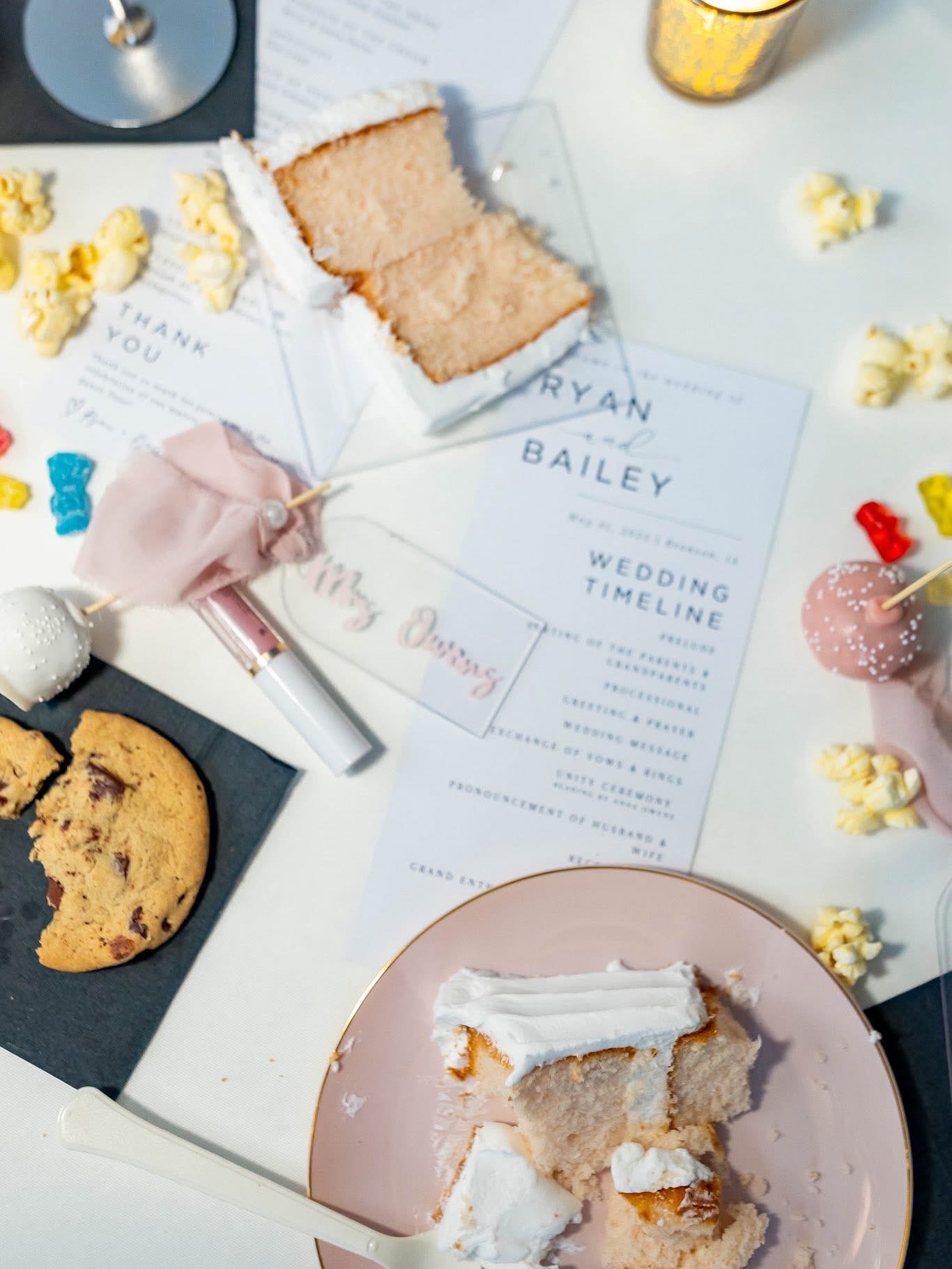 The final days of spring brought some of the season’s prettiest details🌷
Soft pastels, fresh blooms, and florals in every direction—this wedding was a perfect reminder of why we love spring at Lofted View. From the bouquets to the centerpieces, every corner was bursting with color and life.
It’s amazing what a little sunshine and the right flowers can do☀️
View our NW Iowa Wedding Venue at:
🌐 www.loftedviewevents.com
✉️ loftedviewevents@gmail.com
📍Bronson, IA…Outskirts of Sioux City, IA
📸 by @jessica_brees
#wedding #venue #weddingstyle #bride #groom #weddingphotography #inspo #weddingplanning #vendors #brideandgroom